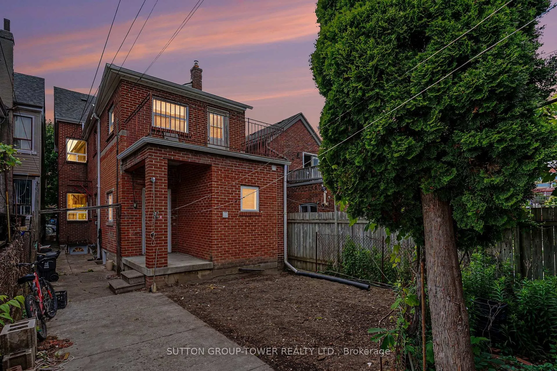 Photo 1 of 329 Euclid Avenue, Toronto, Trinity-Bellwoods — HOMEH