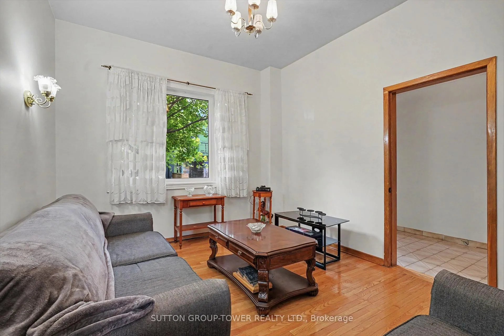 Photo 5 of 329 Euclid Avenue, Toronto, Trinity-Bellwoods — HOMEH