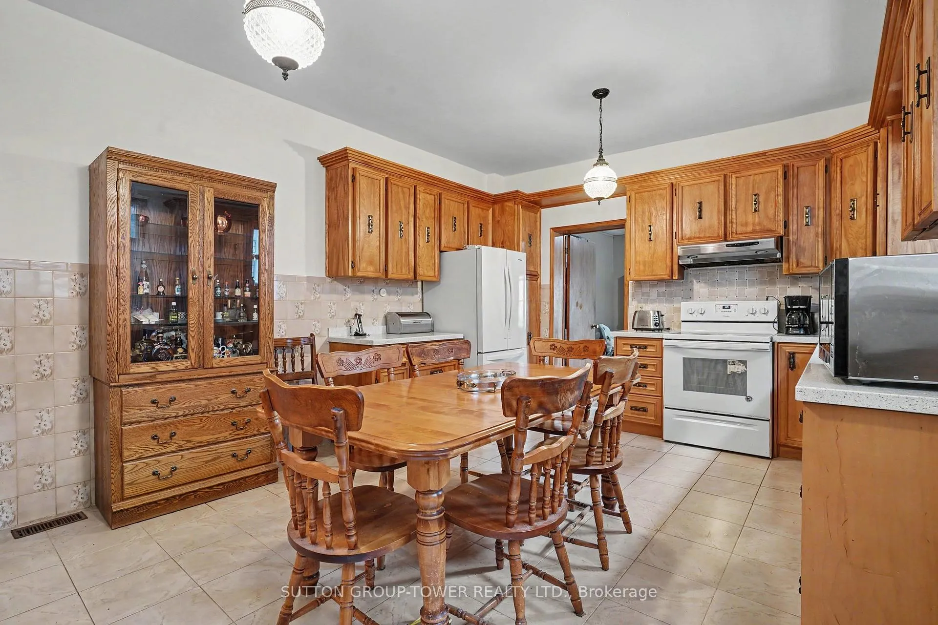 Photo 7 of 329 Euclid Avenue, Toronto, Trinity-Bellwoods — HOMEH