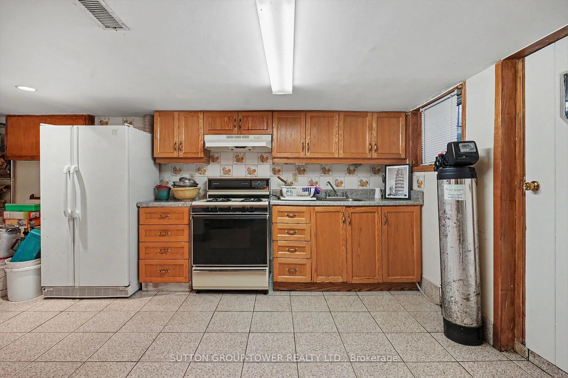 Photo 8 of 329 Euclid Avenue, Toronto, Trinity-Bellwoods — HOMEH