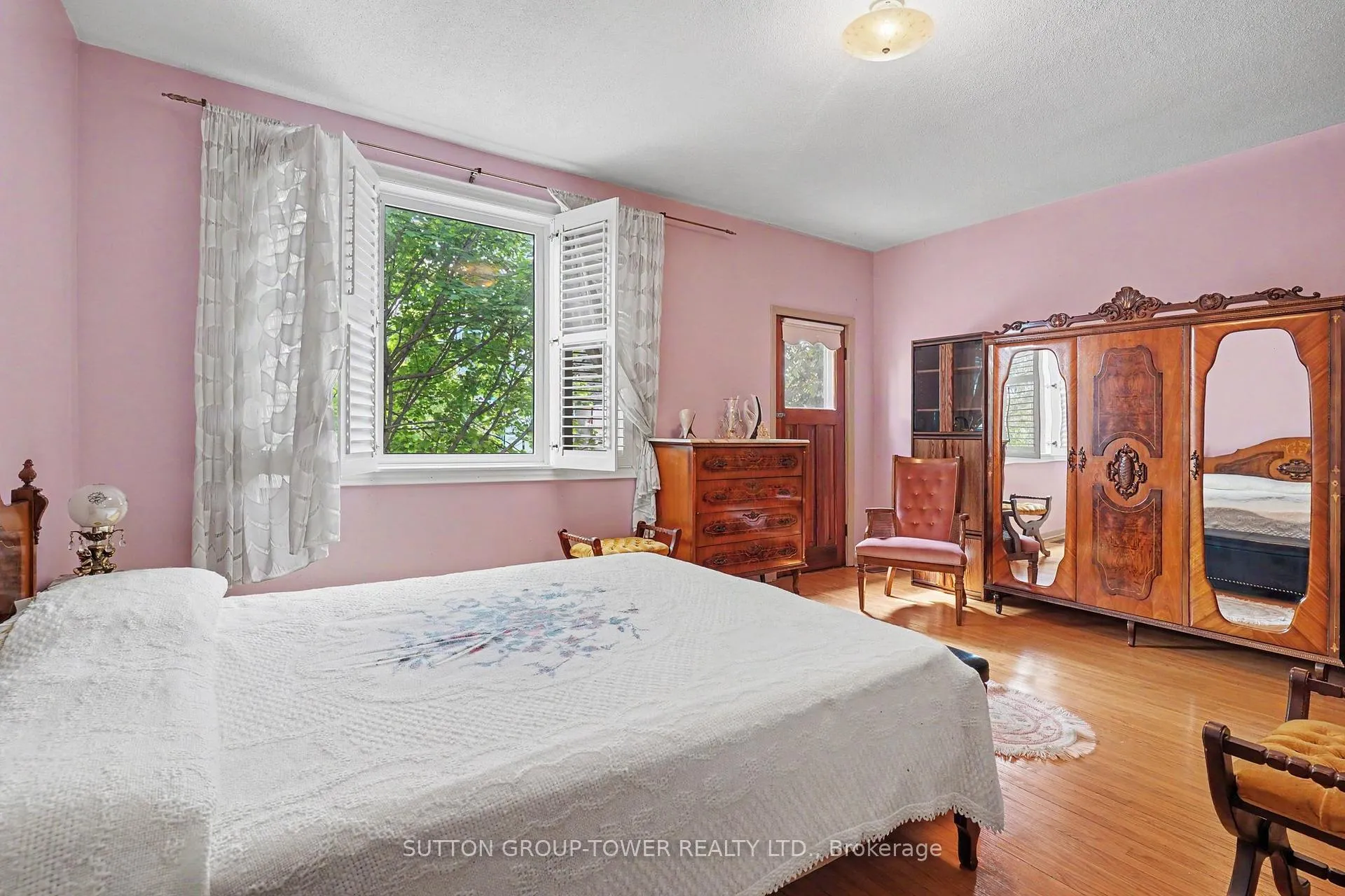 Photo 12 of 329 Euclid Avenue, Toronto, Trinity-Bellwoods — HOMEH