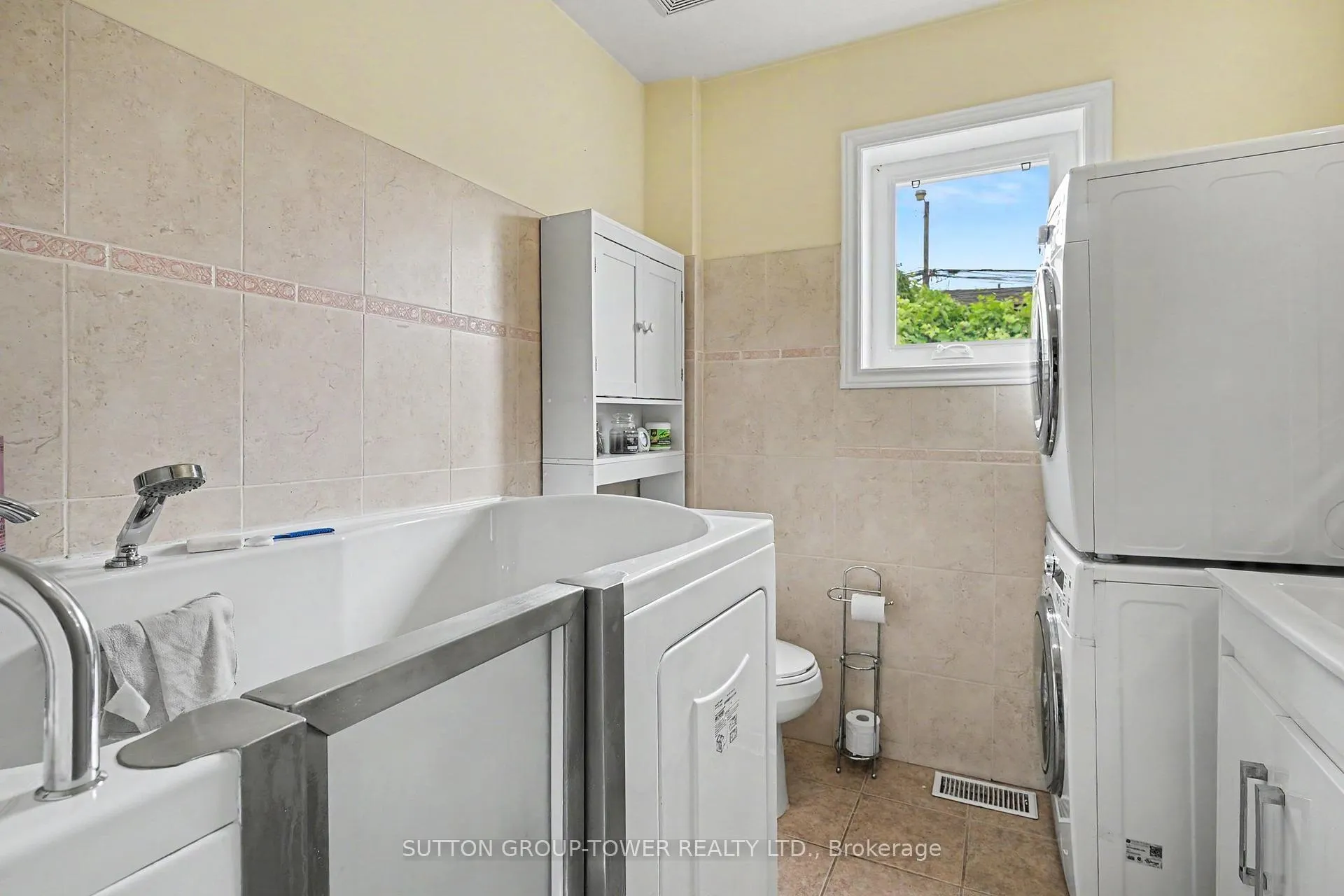 Photo 24 of 329 Euclid Avenue, Toronto, Trinity-Bellwoods — HOMEH