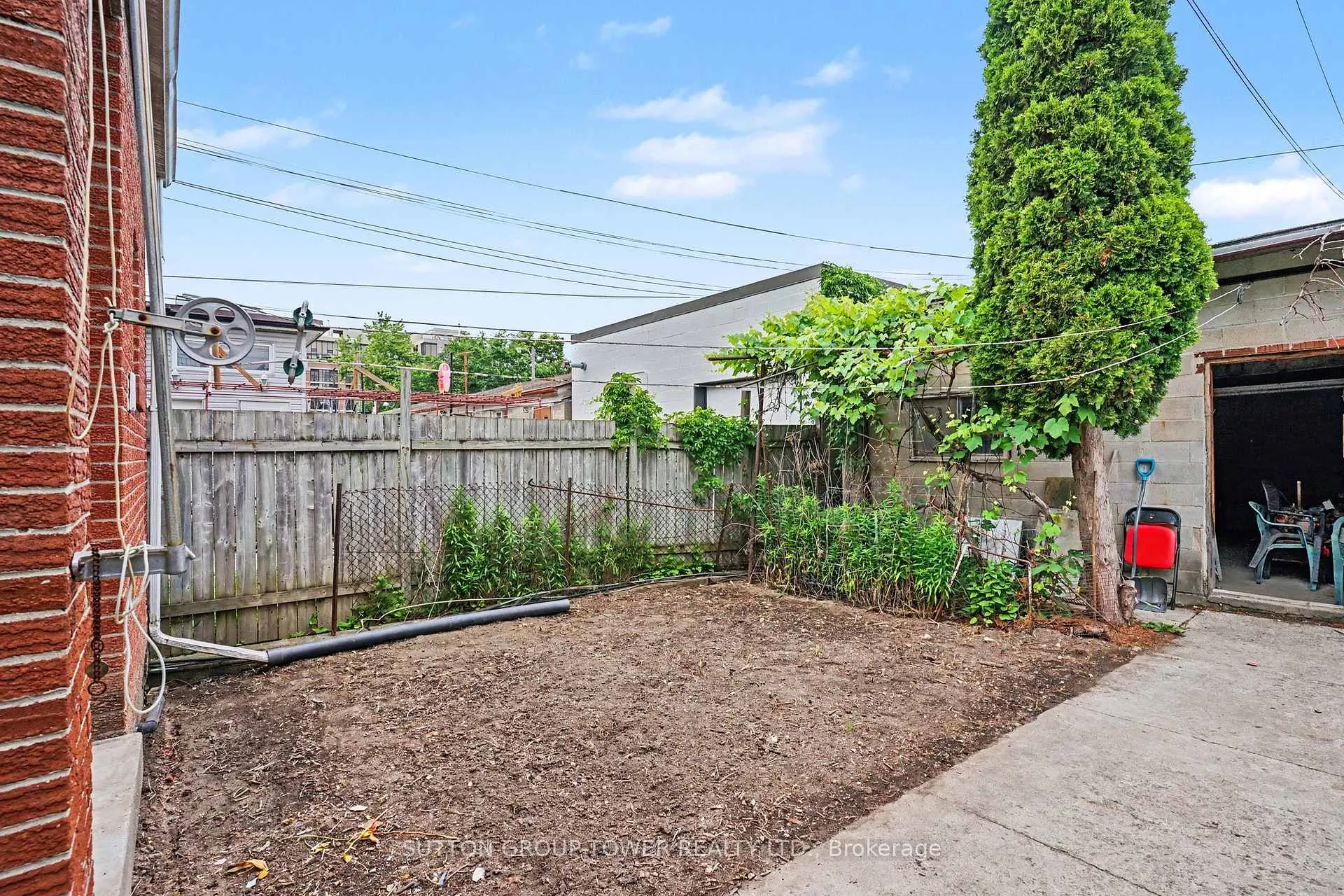 Photo 35 of 329 Euclid Avenue, Toronto, Trinity-Bellwoods — HOMEH