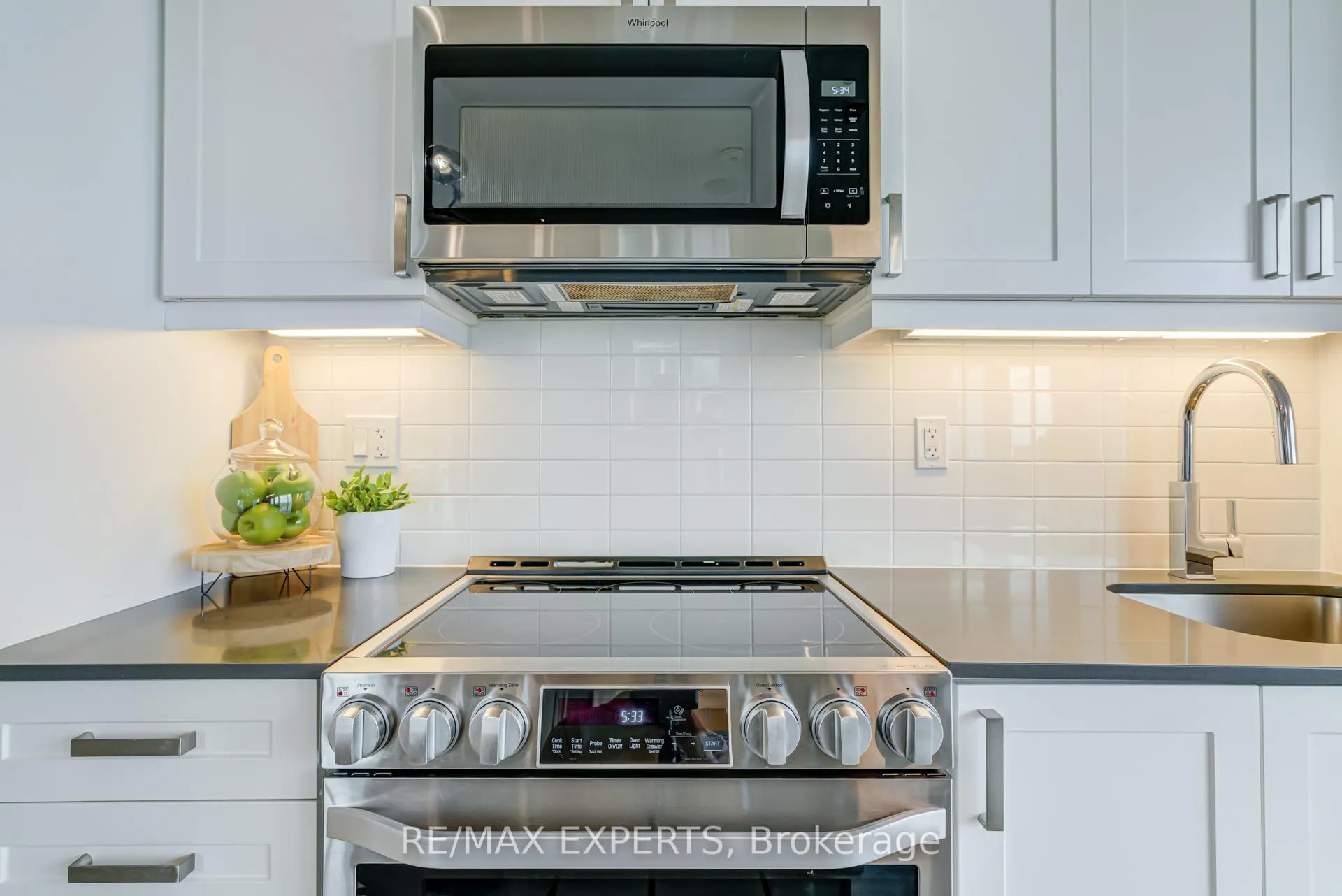 Photo 16 of Unit 2106, 7895 Jane Street, Vaughan, Concord — HOMEH