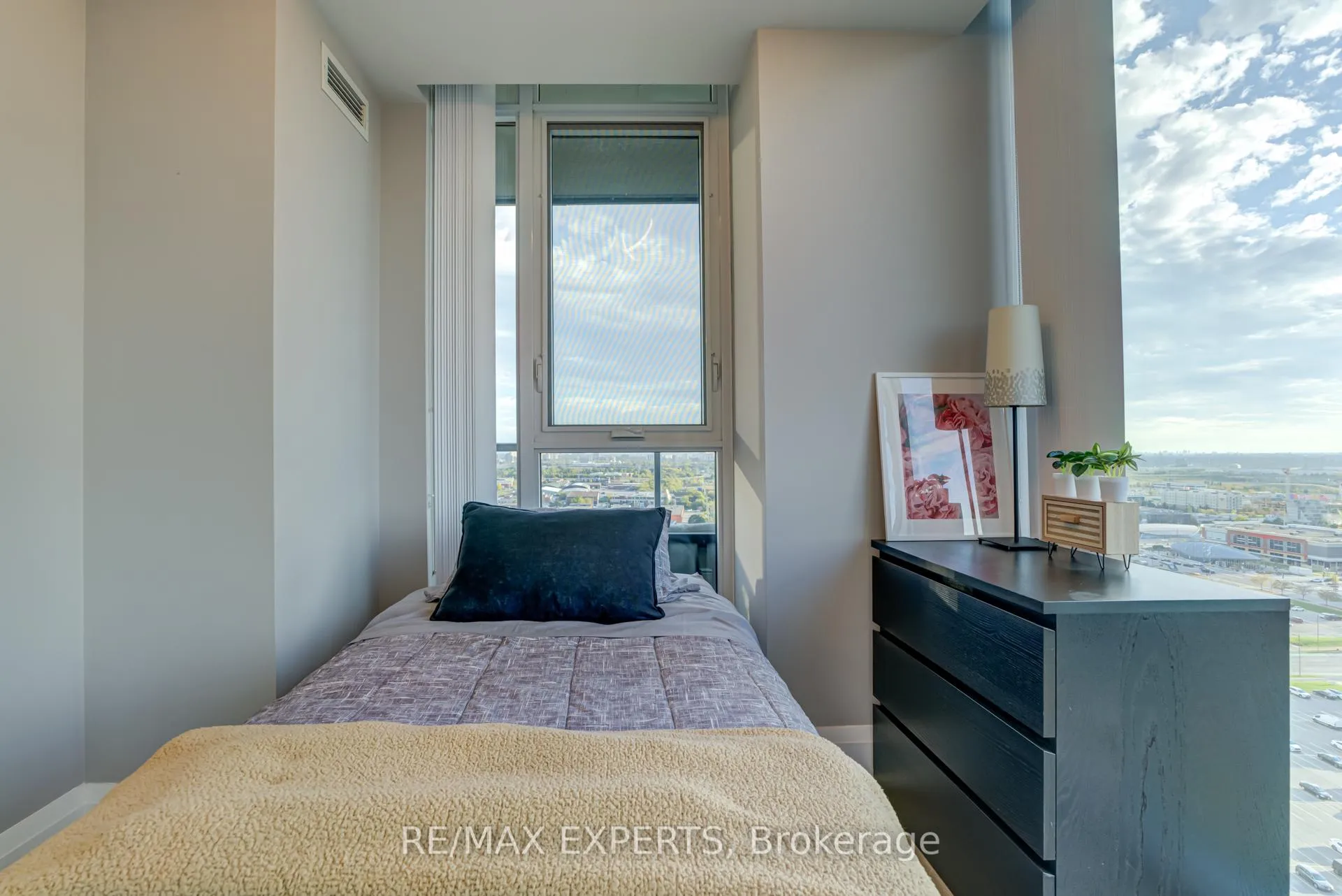 Photo 28 of Unit 2106, 7895 Jane Street, Vaughan, Concord — HOMEH