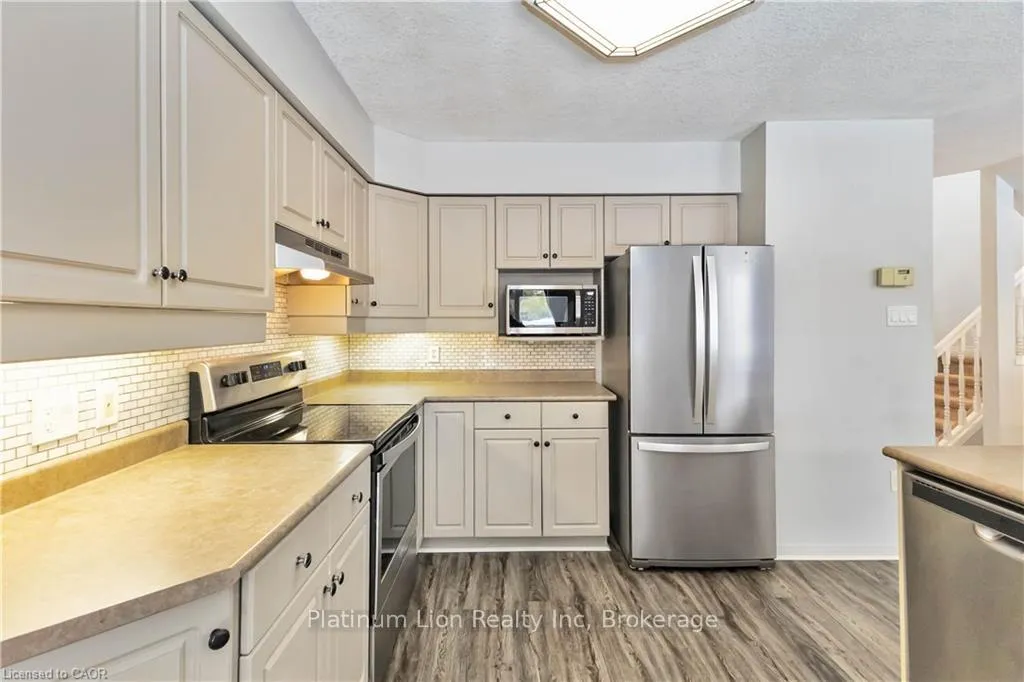 Photo 5 of 21 Axford Parkway, St. Thomas — HOMEH