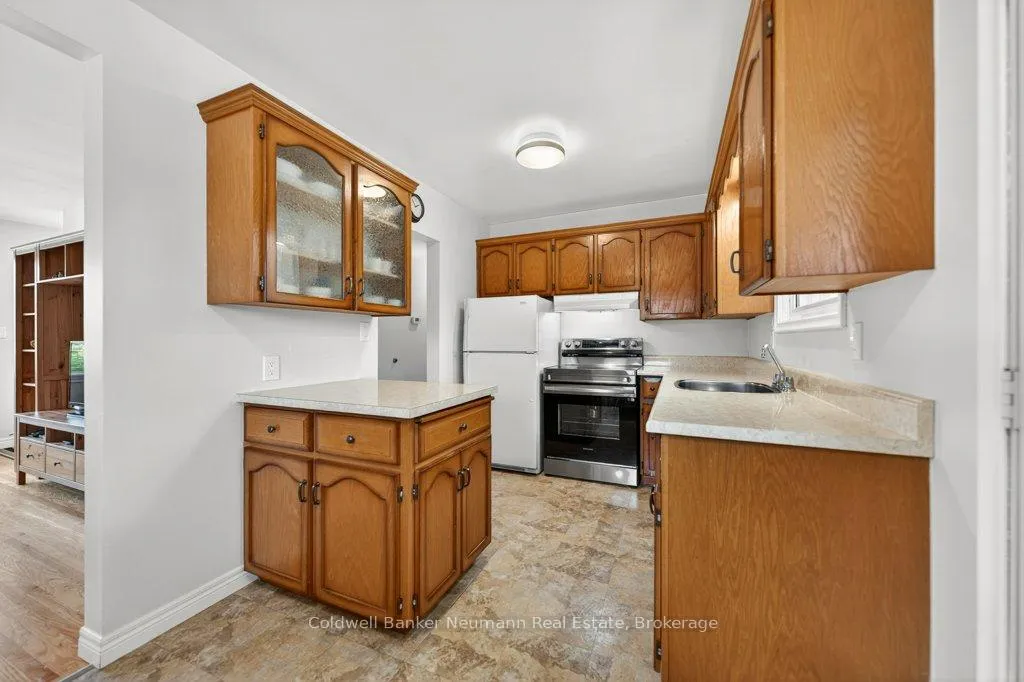 Photo 13 of 29 Delmar Boulevard, Guelph, St. George's — HOMEH