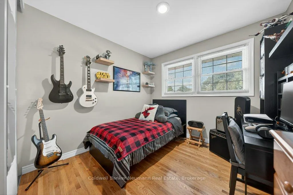 Photo 22 of 29 Delmar Boulevard, Guelph, St. George's — HOMEH