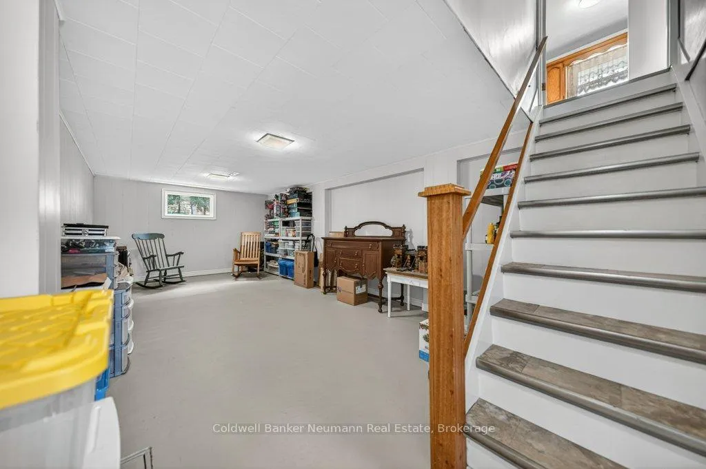 Photo 24 of 29 Delmar Boulevard, Guelph, St. George's — HOMEH