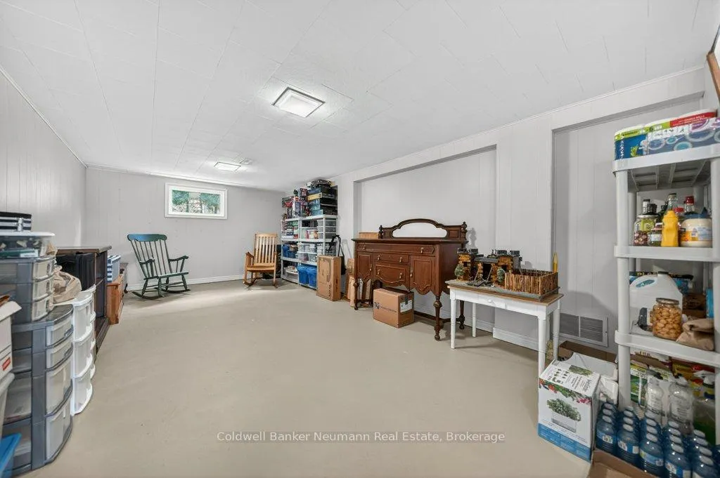 Photo 25 of 29 Delmar Boulevard, Guelph, St. George's — HOMEH