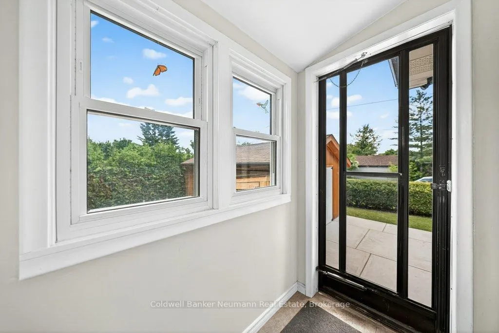 Photo 30 of 29 Delmar Boulevard, Guelph, St. George's — HOMEH