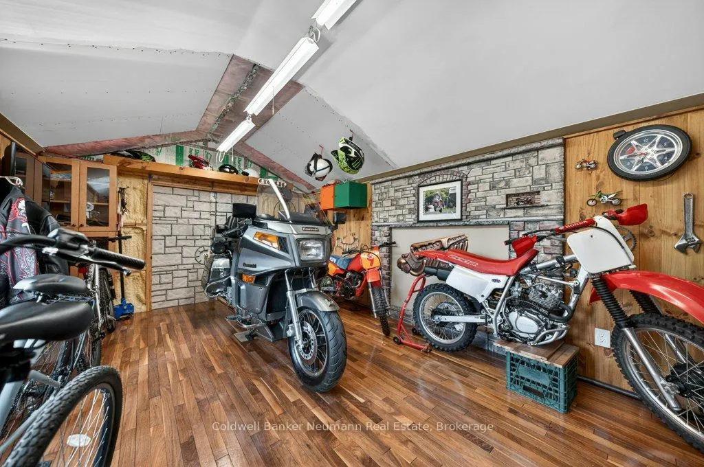 Photo 32 of 29 Delmar Boulevard, Guelph, St. George's — HOMEH