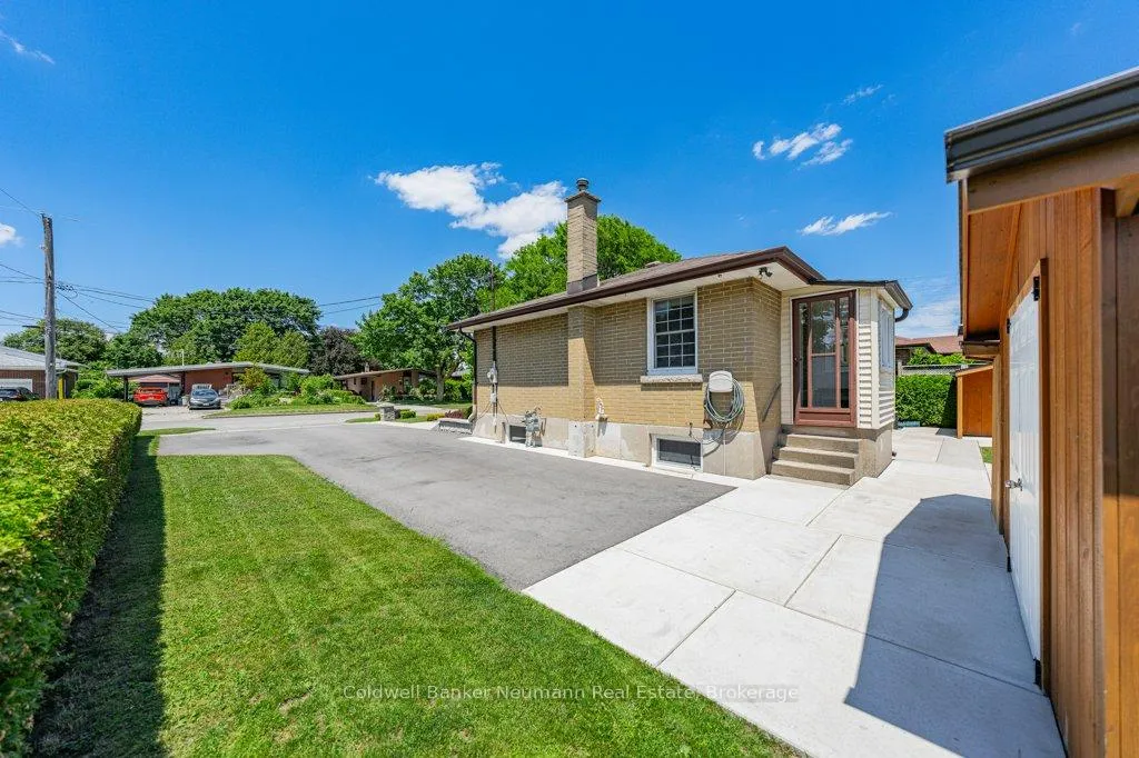 Photo 34 of 29 Delmar Boulevard, Guelph, St. George's — HOMEH