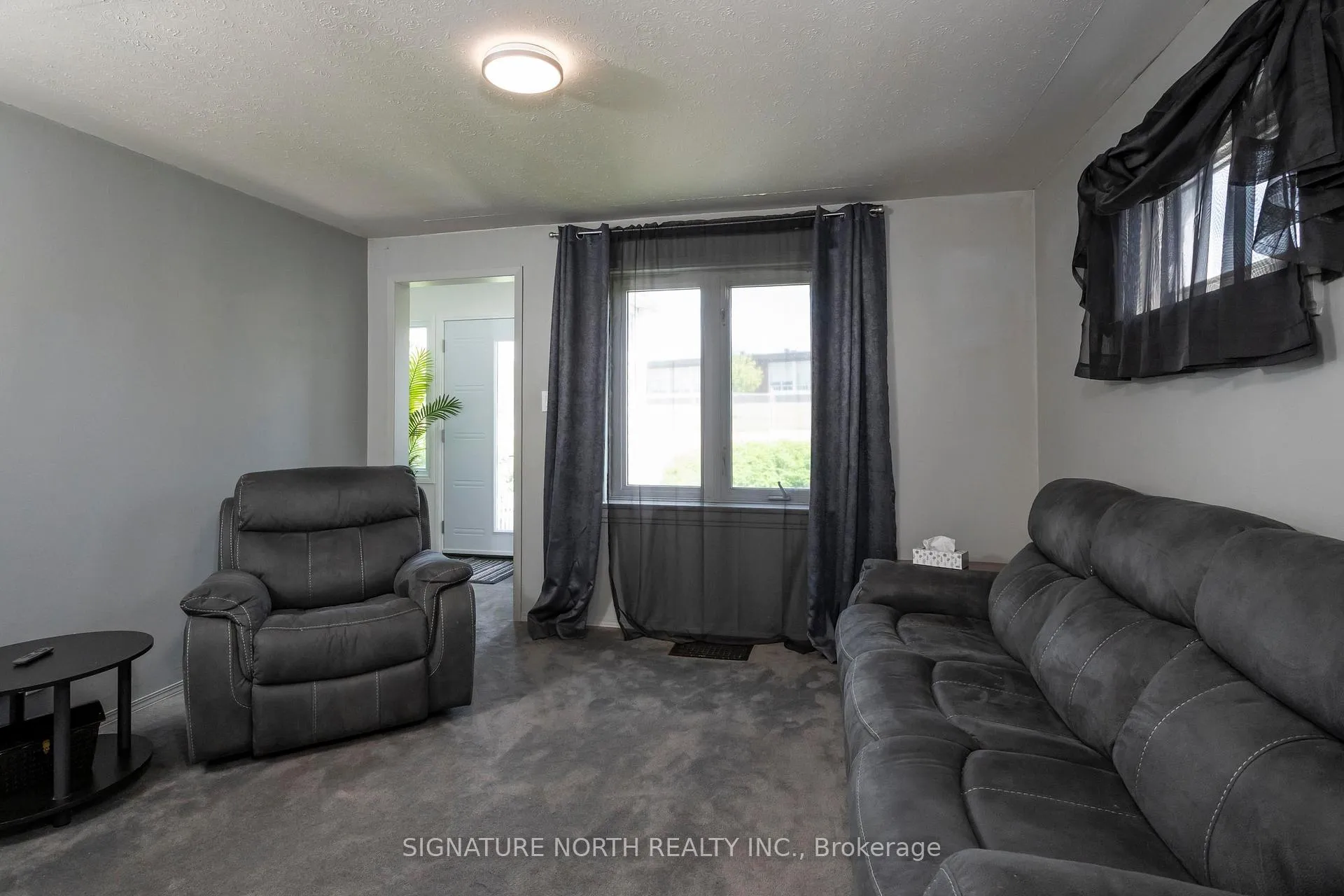 Photo 5 of 505 Oliver Road, Thunder Bay, Academy Heights — HOMEH