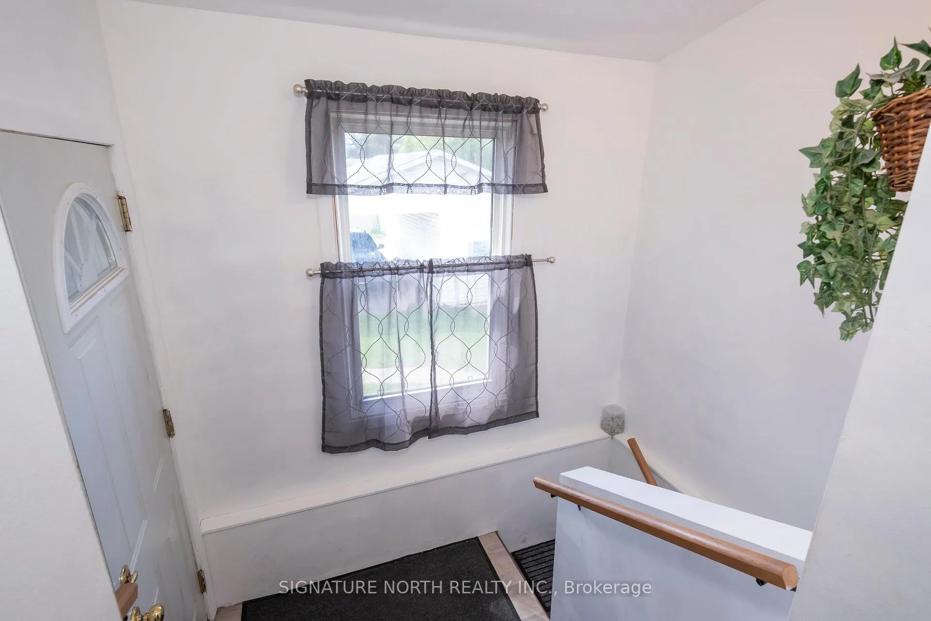 Photo 21 of 505 Oliver Road, Thunder Bay, Academy Heights — HOMEH