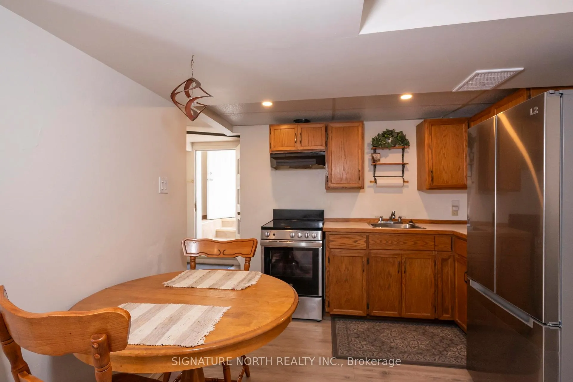 Photo 23 of 505 Oliver Road, Thunder Bay, Academy Heights — HOMEH