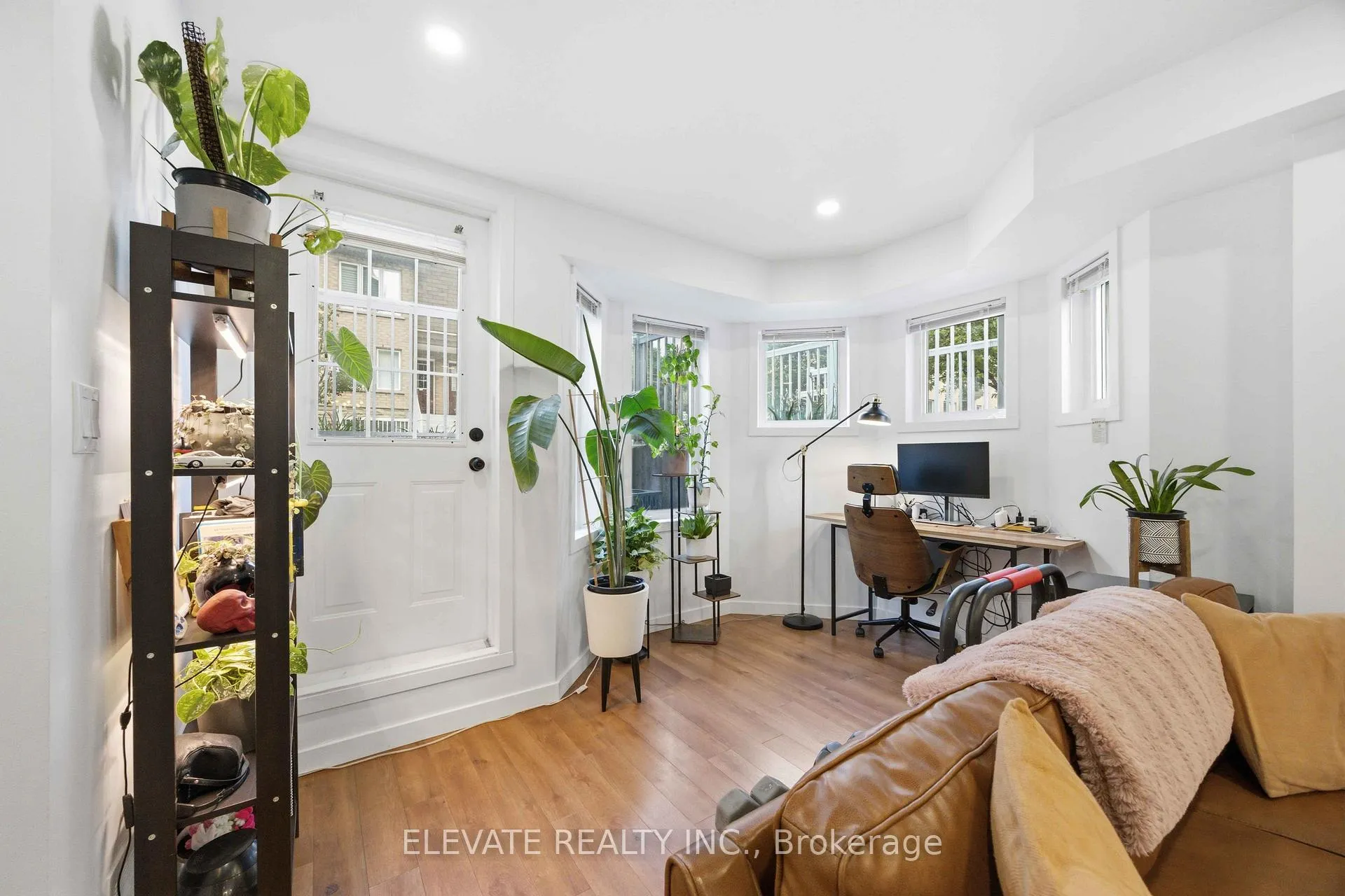 Photo 3 of Unit 110, 70 Turntable Crescent, Toronto, Dovercourt-Wallace Emerson-Junction — HOMEH