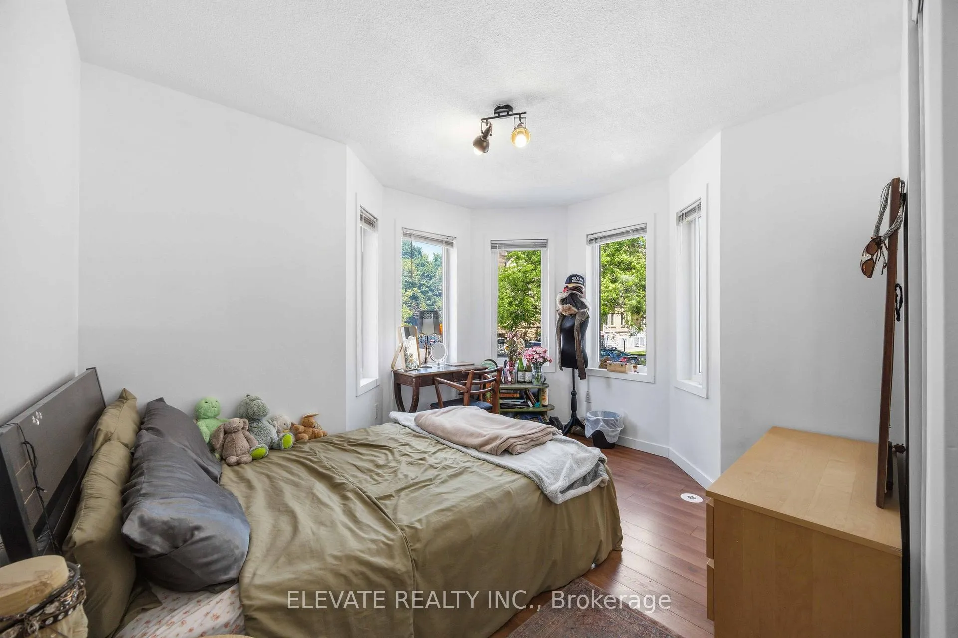 Photo 14 of Unit 110, 70 Turntable Crescent, Toronto, Dovercourt-Wallace Emerson-Junction — HOMEH