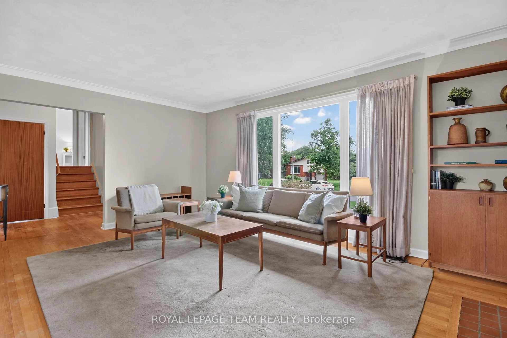 Photo 5 of 1768 Laxton Crescent, Ottawa, Bel Air Heights — HOMEH