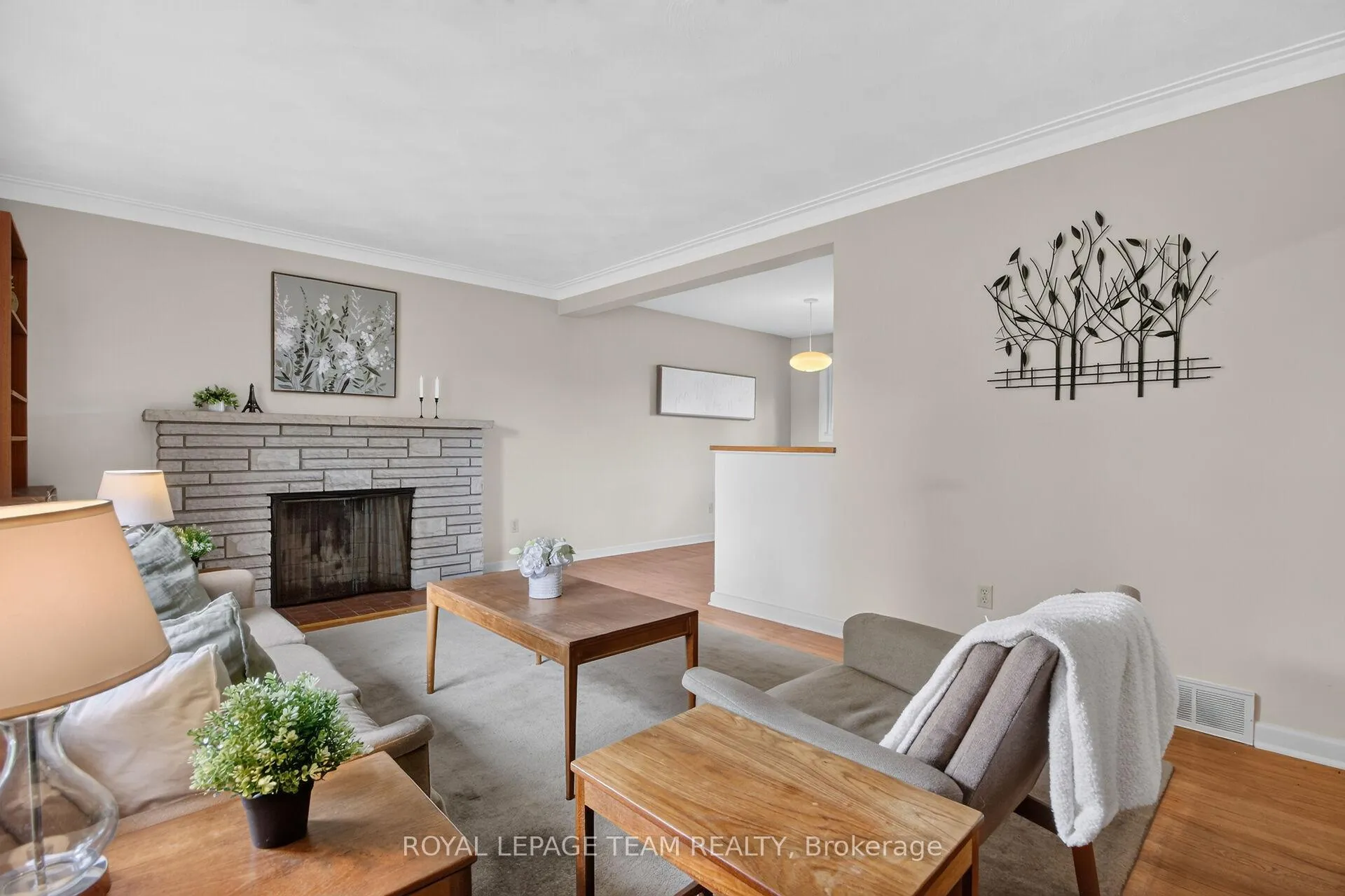 Photo 6 of 1768 Laxton Crescent, Ottawa, Bel Air Heights — HOMEH