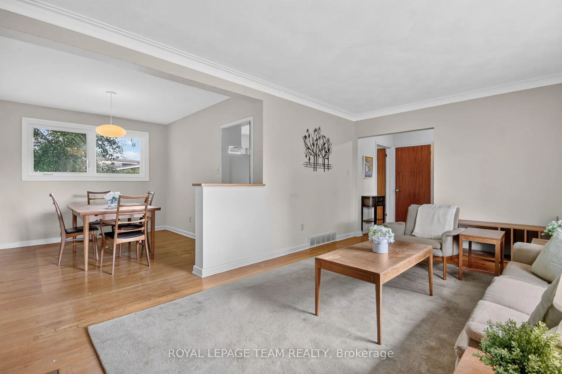 Photo 7 of 1768 Laxton Crescent, Ottawa, Bel Air Heights — HOMEH