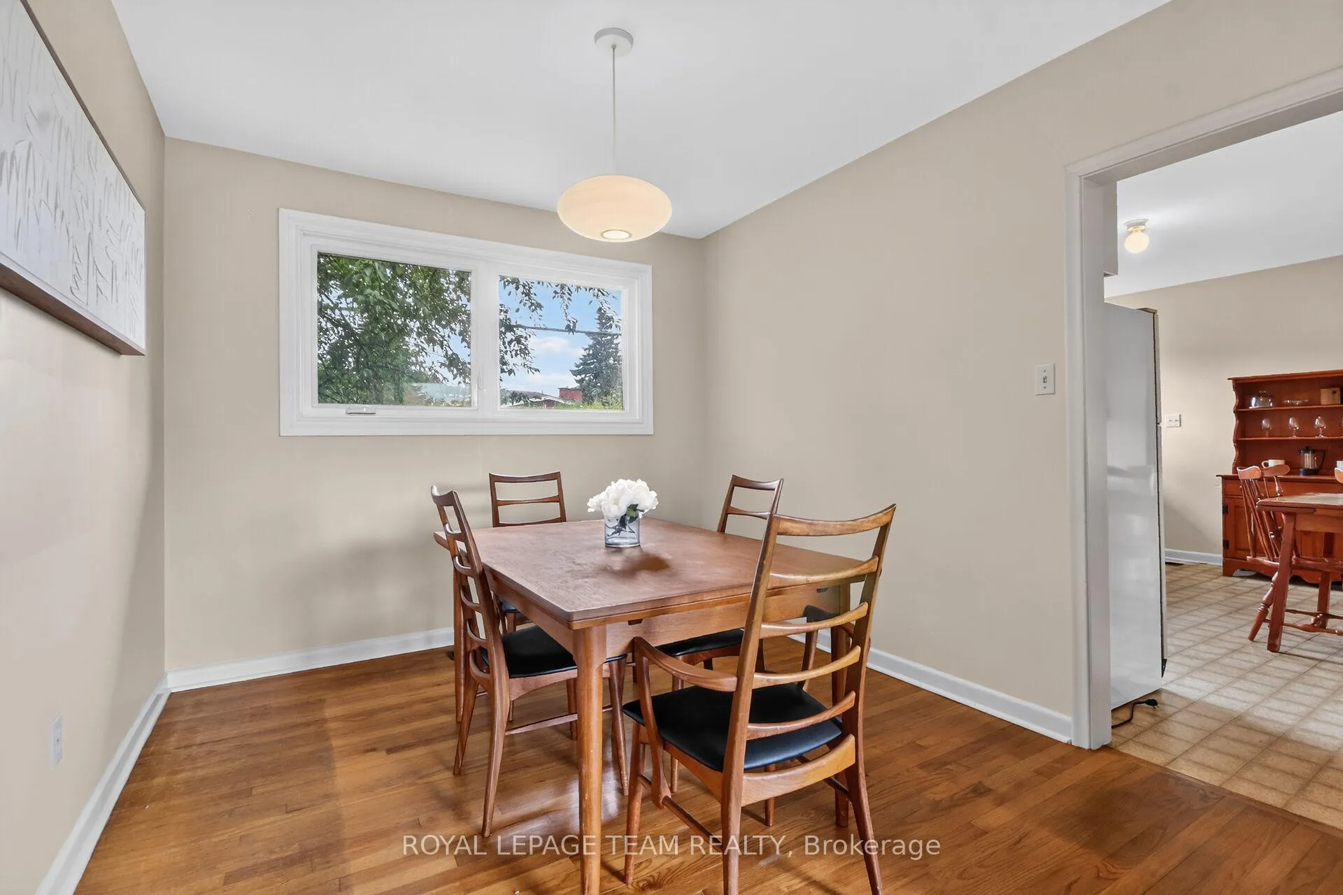 Photo 9 of 1768 Laxton Crescent, Ottawa, Bel Air Heights — HOMEH