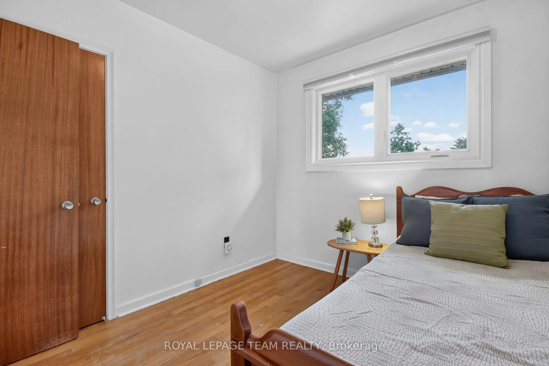 Photo 16 of 1768 Laxton Crescent, Ottawa, Bel Air Heights — HOMEH