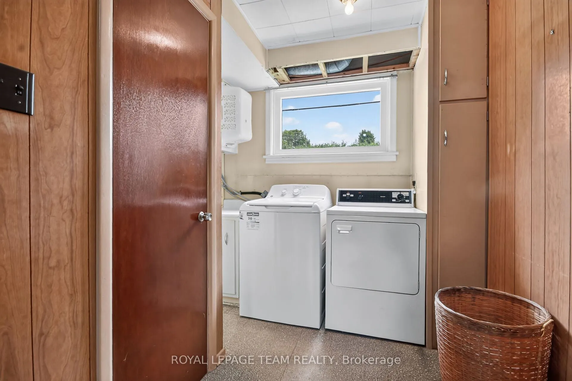 Photo 22 of 1768 Laxton Crescent, Ottawa, Bel Air Heights — HOMEH