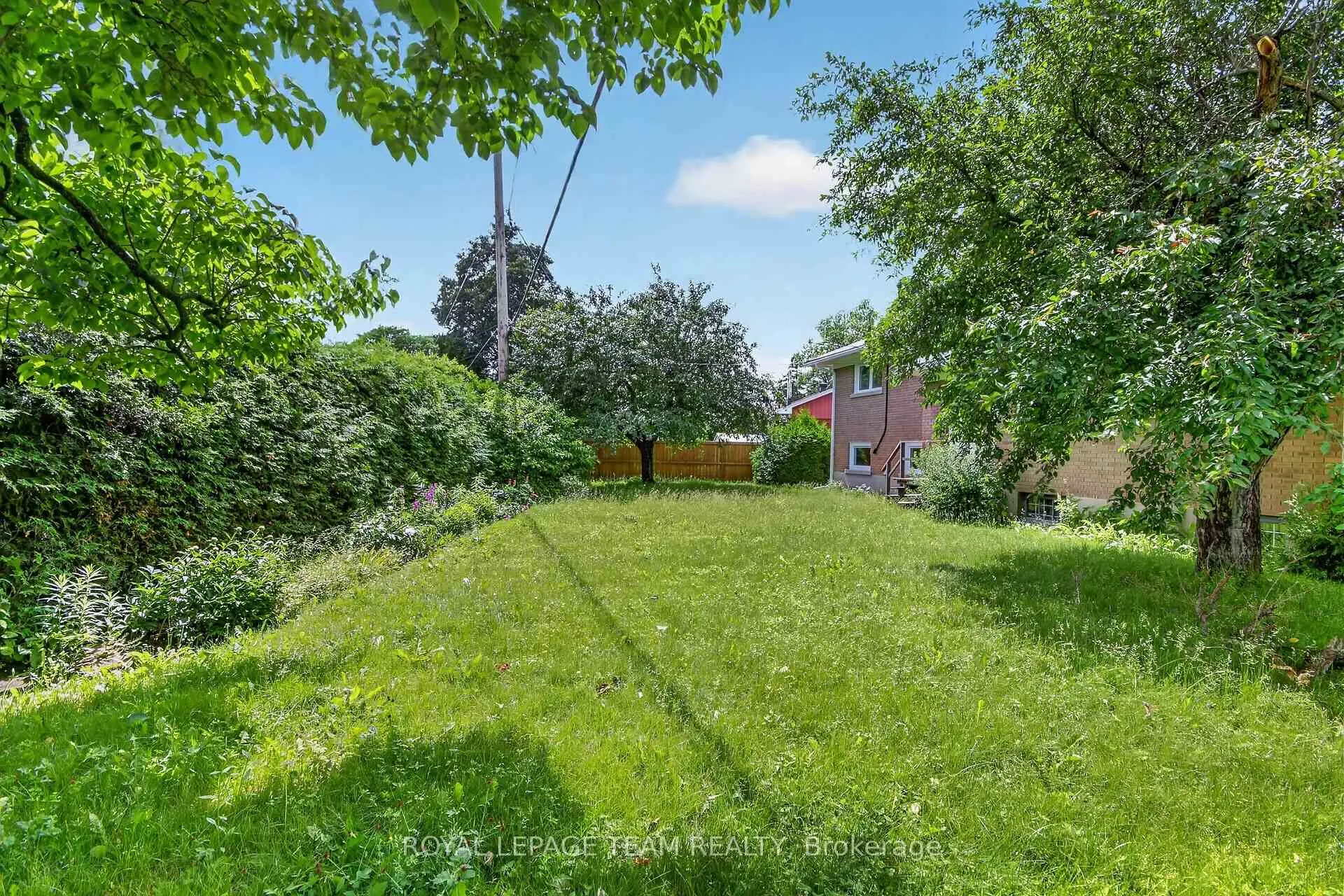 Photo 26 of 1768 Laxton Crescent, Ottawa, Bel Air Heights — HOMEH