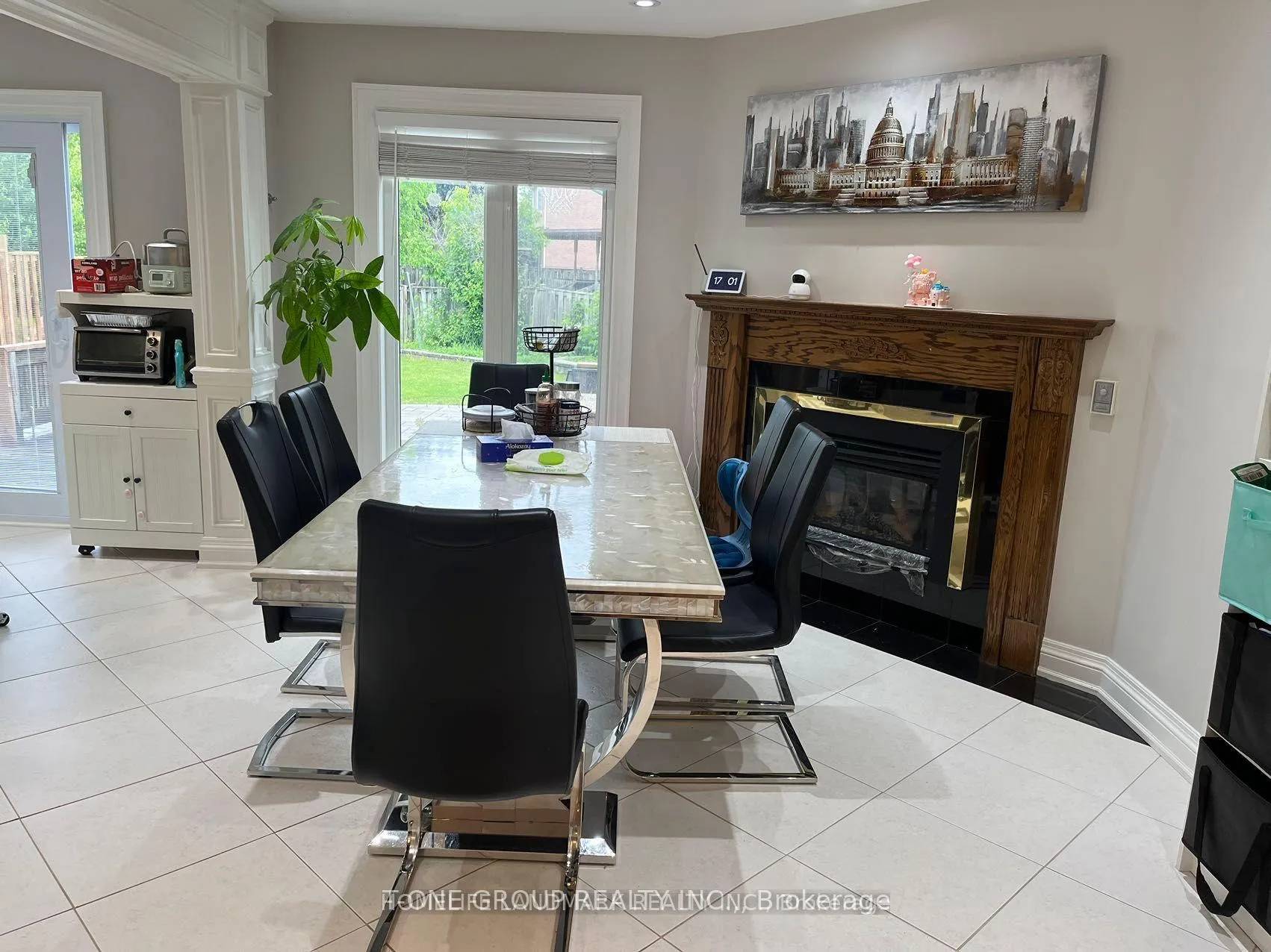 Photo 3 of 95 Dunbar Crescent, Markham, Milliken Mills East — HOMEH