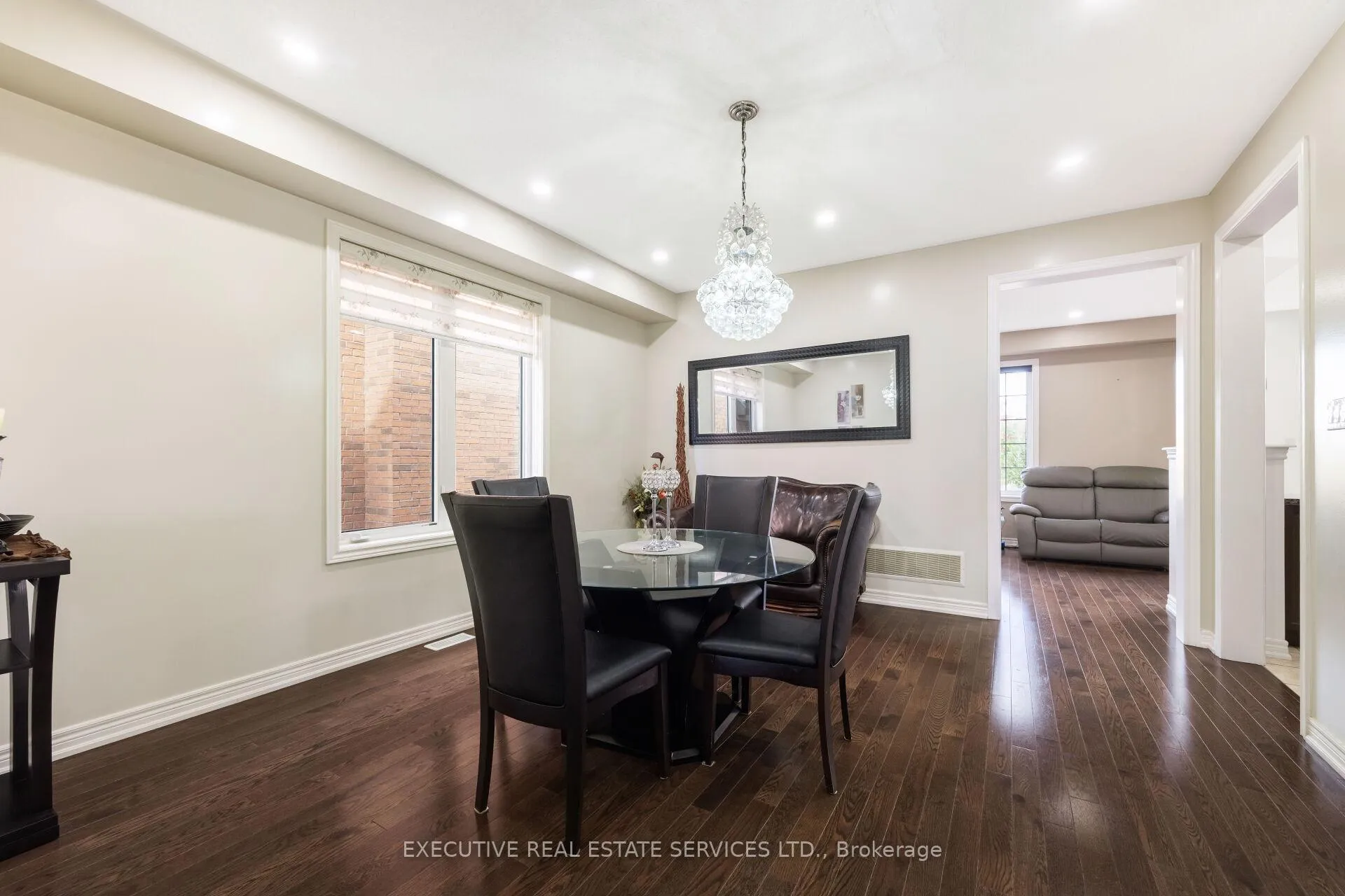 Photo 8 of 37 Ross Drive, Brampton, Sandringham-Wellington — HOMEH
