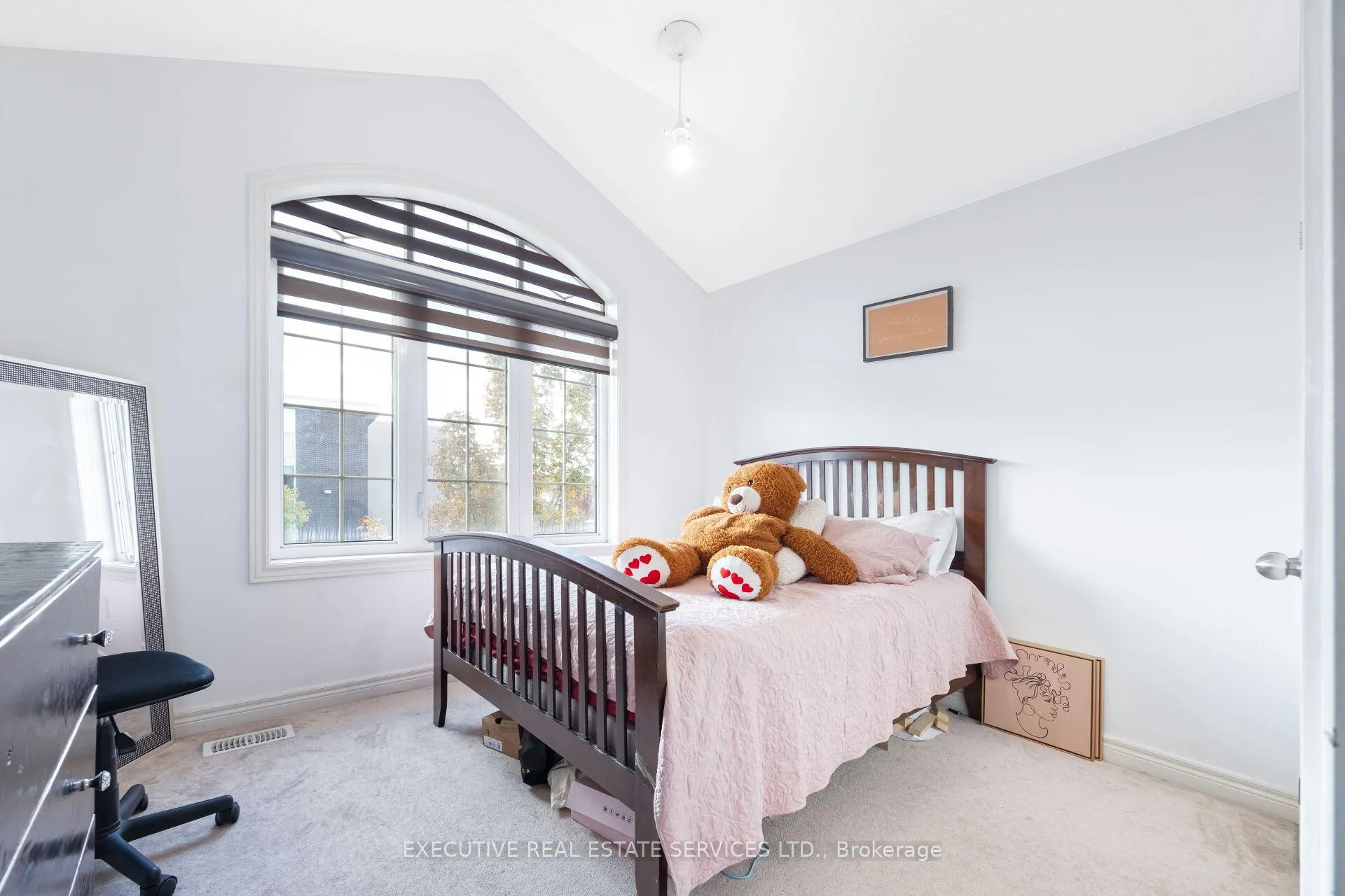 Photo 28 of 37 Ross Drive, Brampton, Sandringham-Wellington — HOMEH