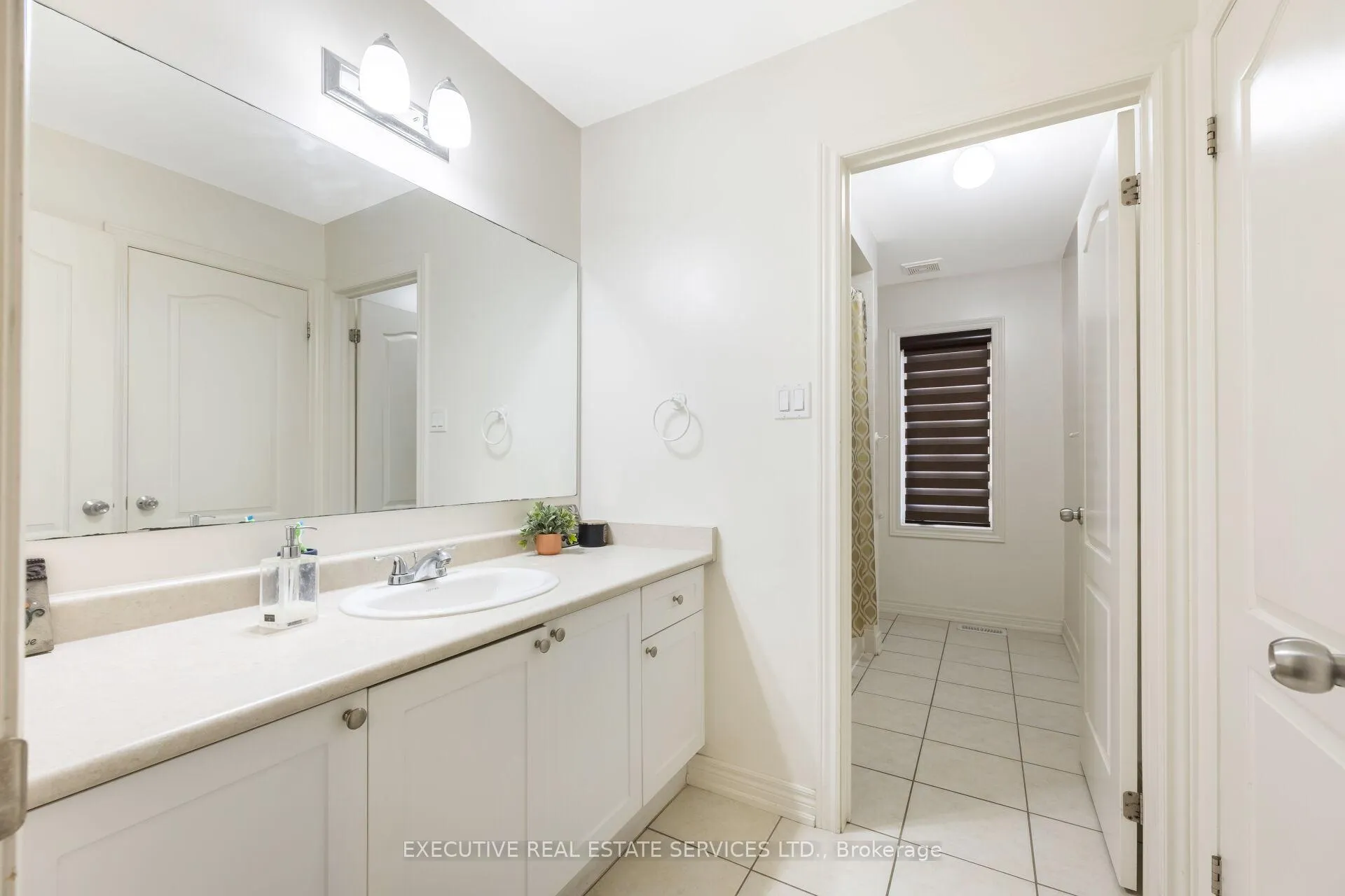 Photo 29 of 37 Ross Drive, Brampton, Sandringham-Wellington — HOMEH