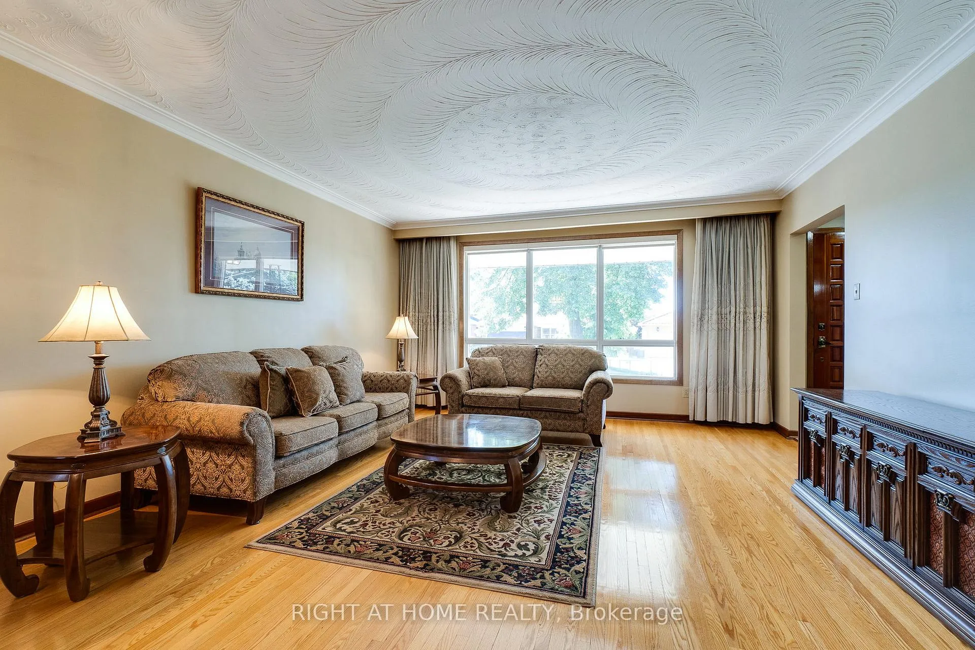 Photo 8 of 1197 Shamir Crescent, Mississauga, Erindale — HOMEH
