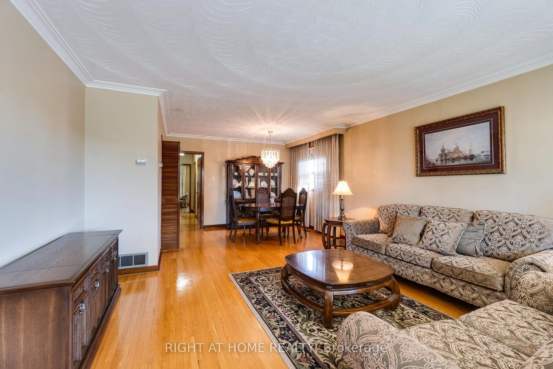 Photo 10 of 1197 Shamir Crescent, Mississauga, Erindale — HOMEH
