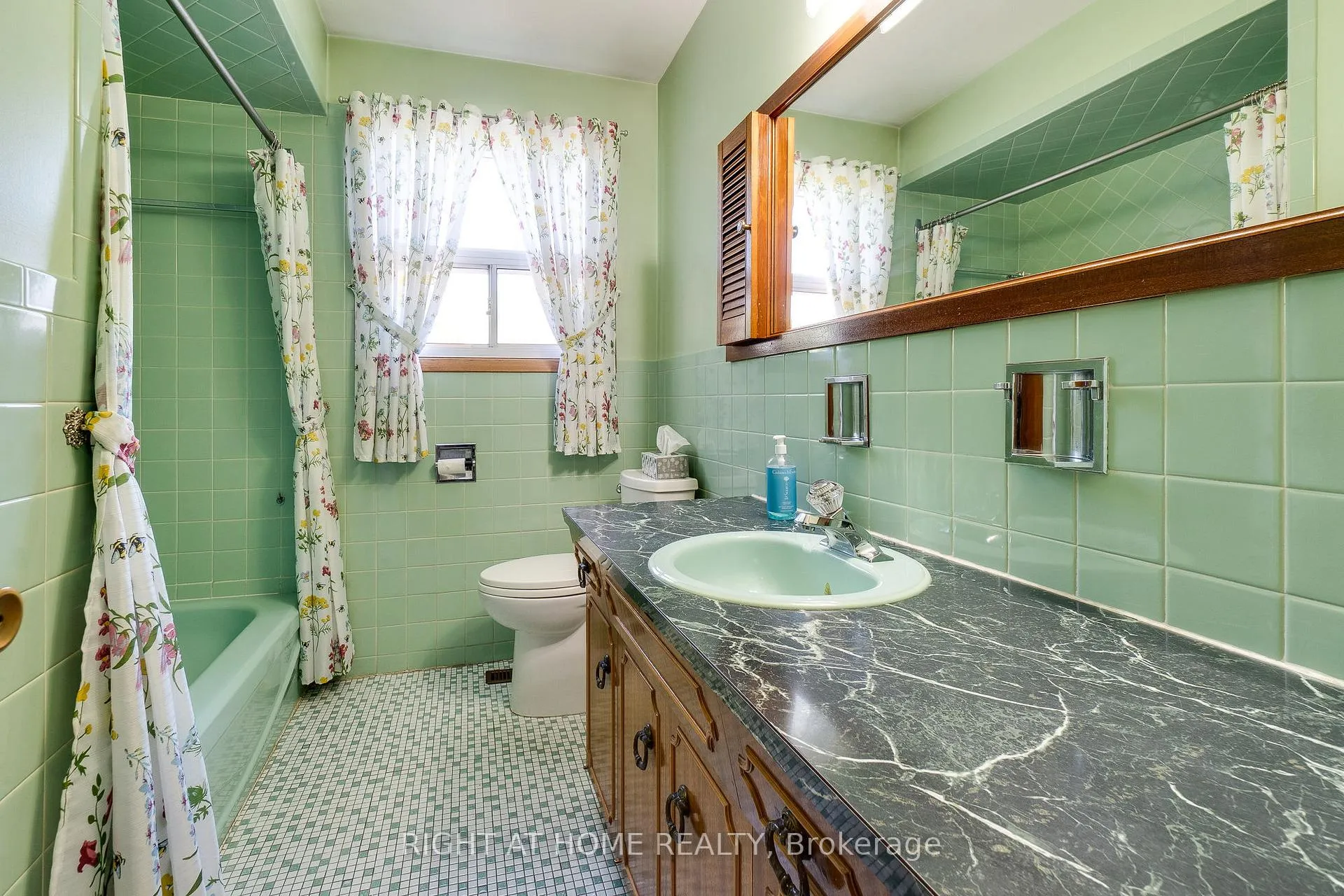 Photo 14 of 1197 Shamir Crescent, Mississauga, Erindale — HOMEH