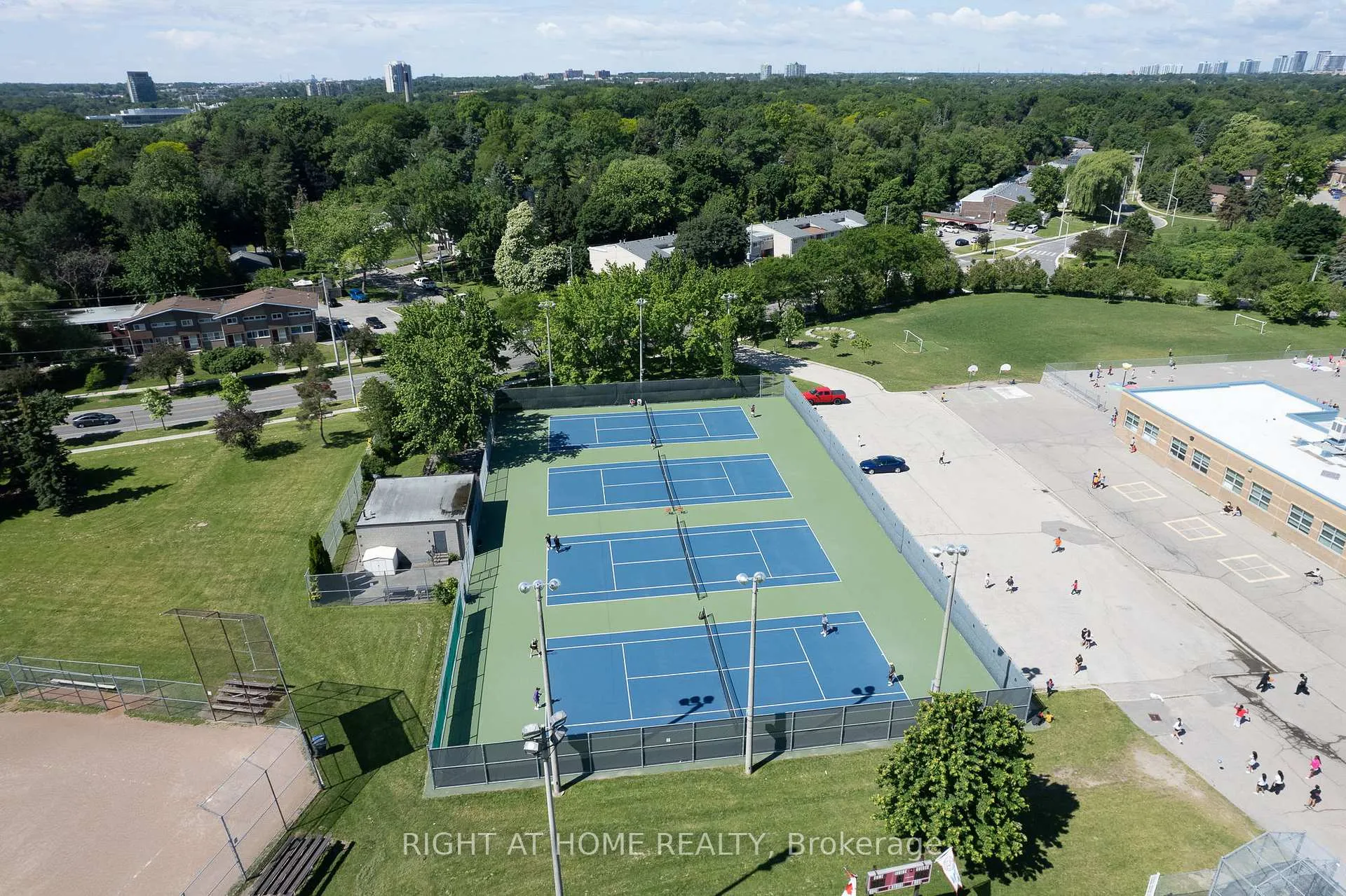 Photo 27 of 1197 Shamir Crescent, Mississauga, Erindale — HOMEH