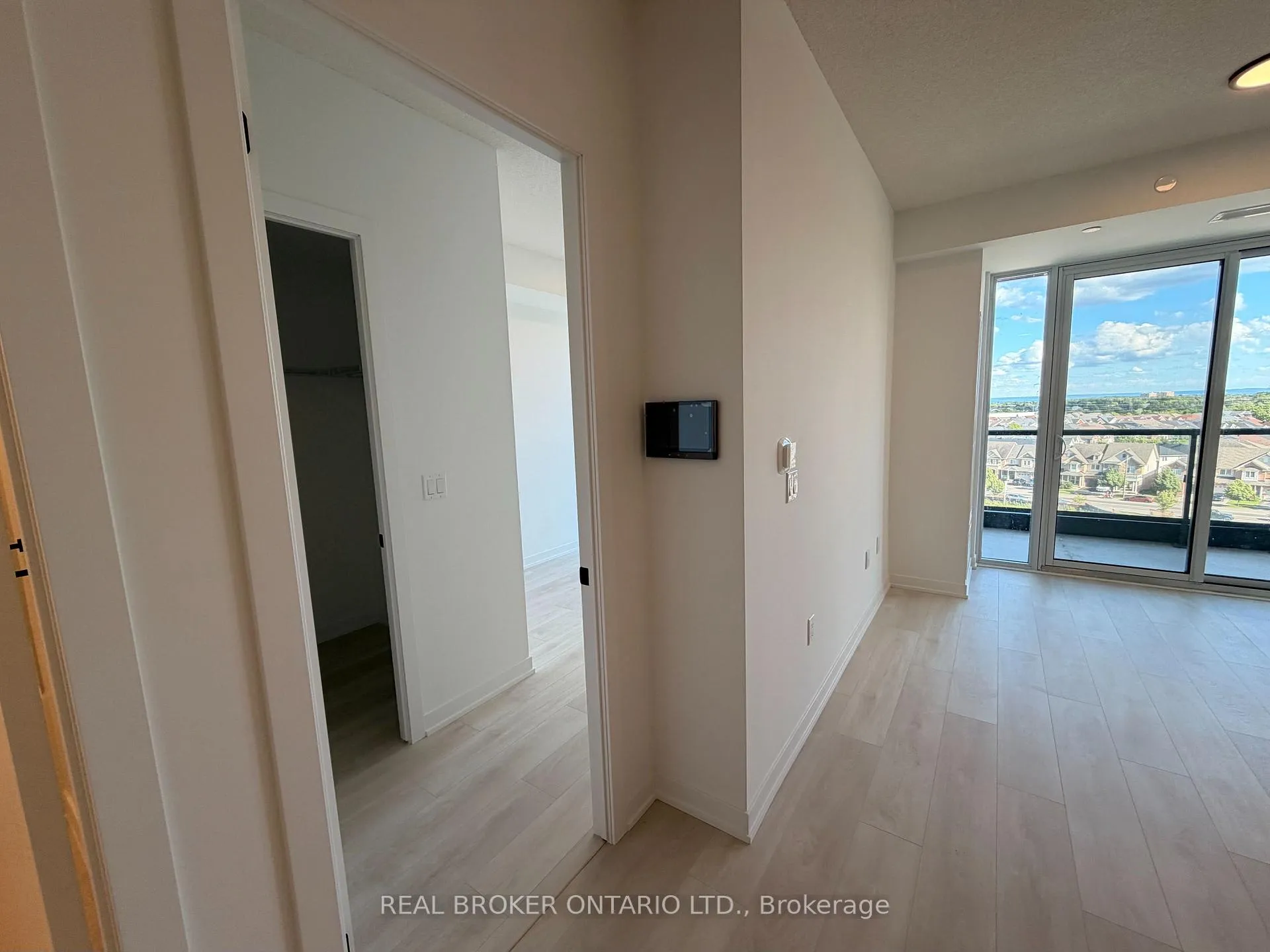 Photo 2 of Unit D701, 4878 Powers Common, Burlington, Alton — HOMEH