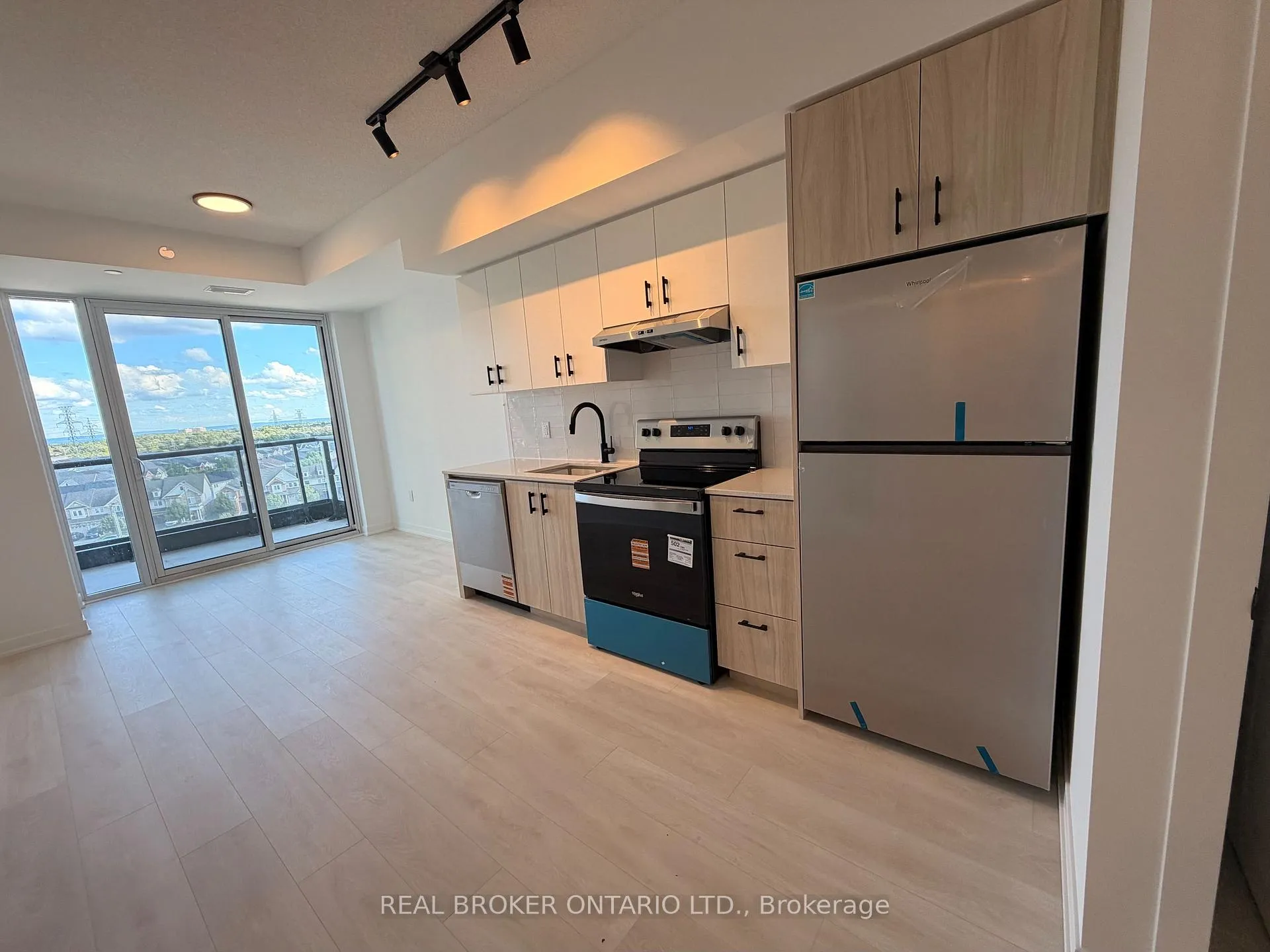 Photo 6 of Unit D701, 4878 Powers Common, Burlington, Alton — HOMEH