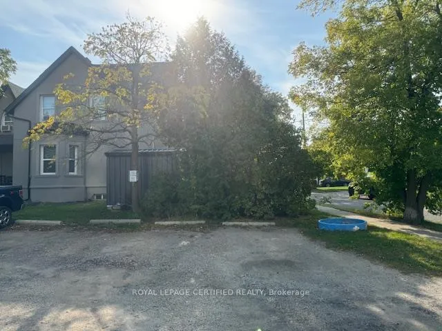 Photo 17 of 3 Denison Avenue, Brampton, Downtown Brampton — HOMEH