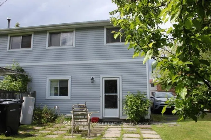 Photo 2 of 516 Wentworth Crescent, Thunder Bay, County Park — HOMEH