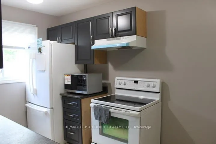 Photo 7 of 516 Wentworth Crescent, Thunder Bay, County Park — HOMEH