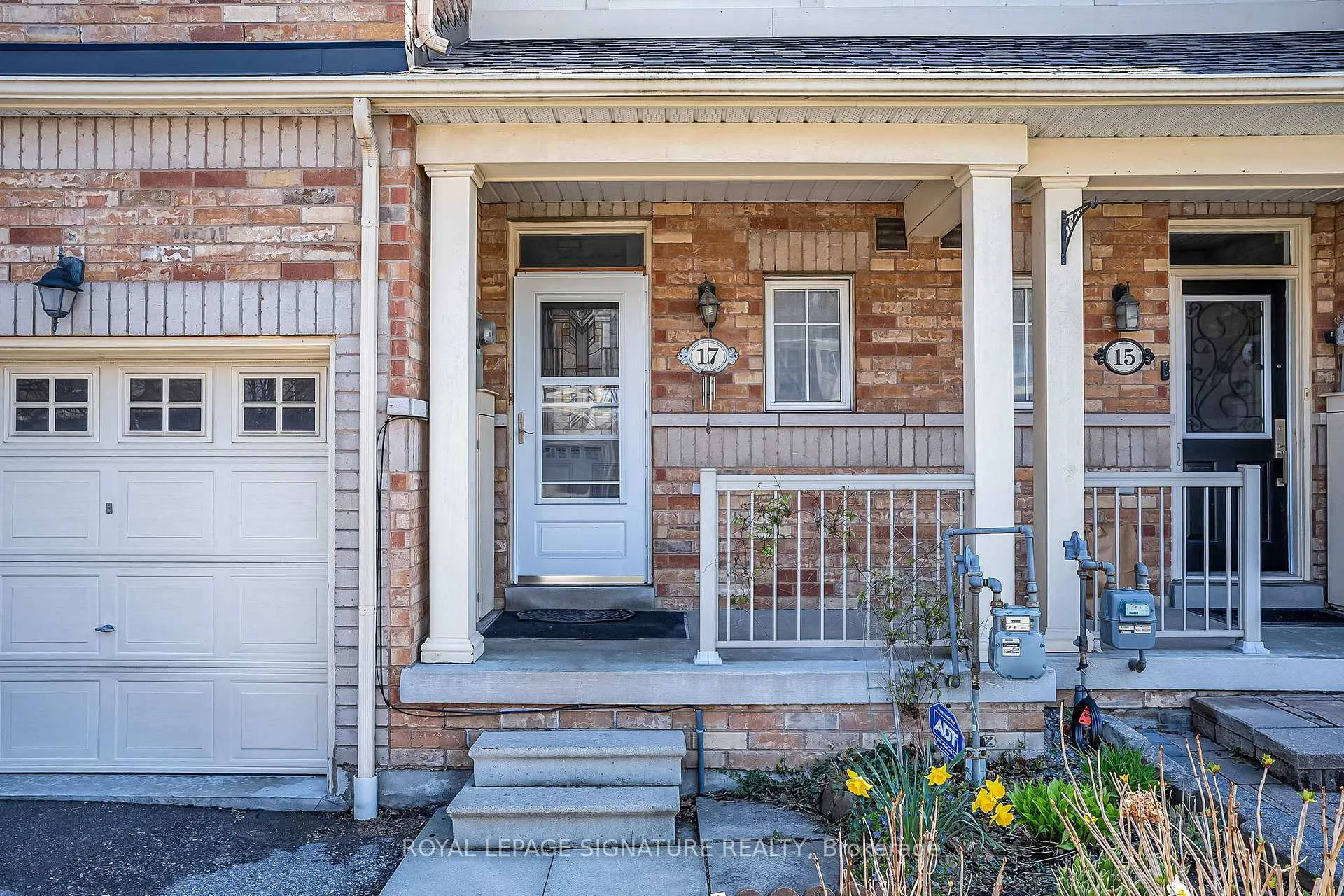 Photo 2 of 17 Croker Drive, Ajax, South East — HOMEH
