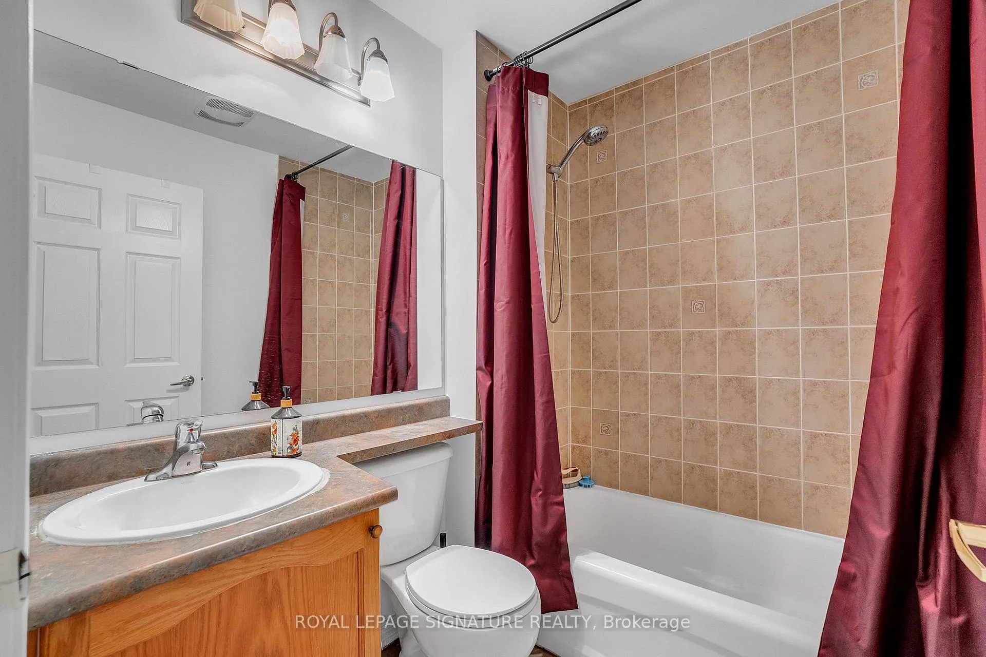 Photo 18 of 17 Croker Drive, Ajax, South East — HOMEH
