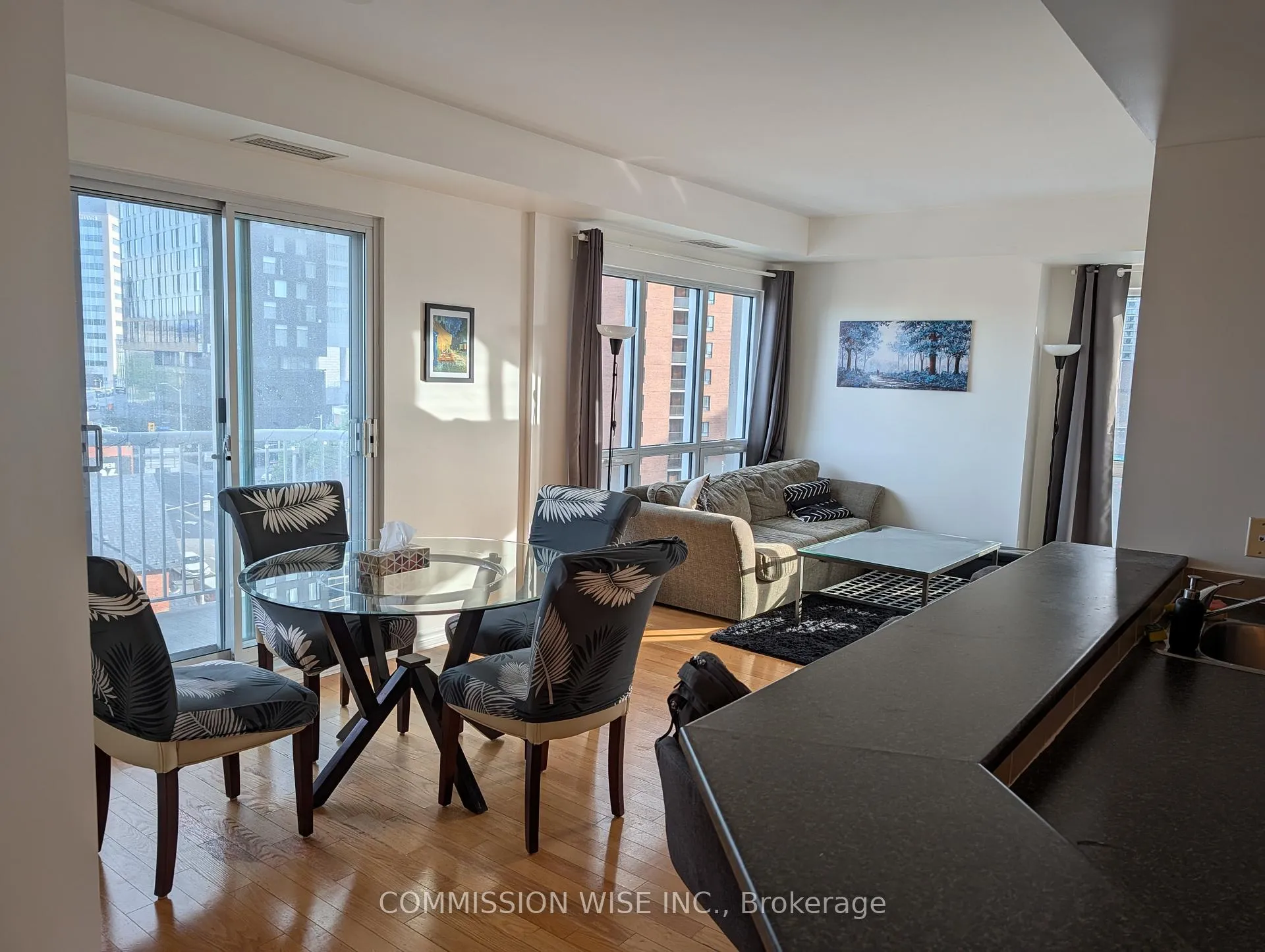 Photo 3 of Unit 708, 200 Rideau Street, Ottawa, Sandy Hill — HOMEH