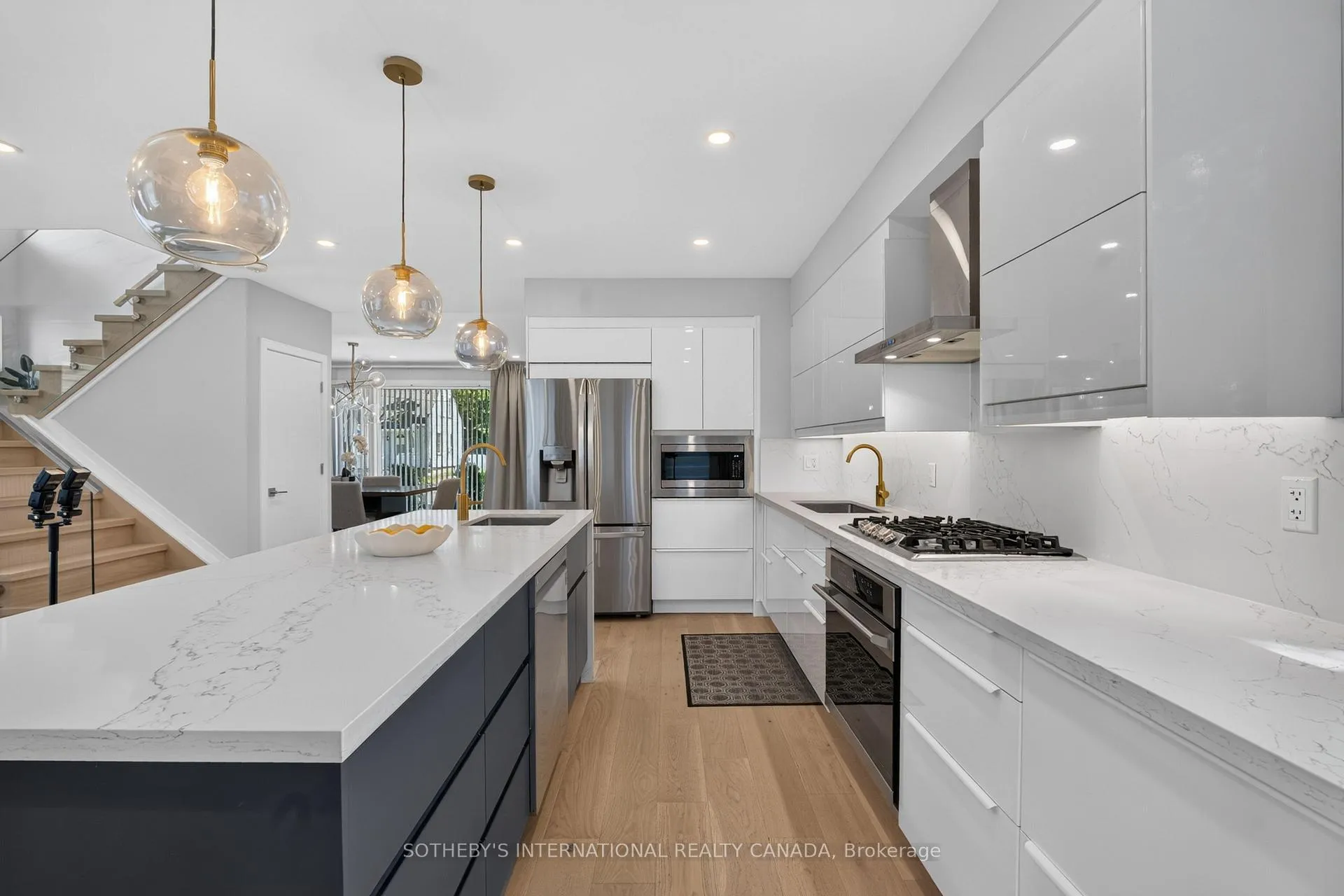 Photo 17 of 20 Uno Drive, Etobicoke, Stonegate-Queensway — HOMEH