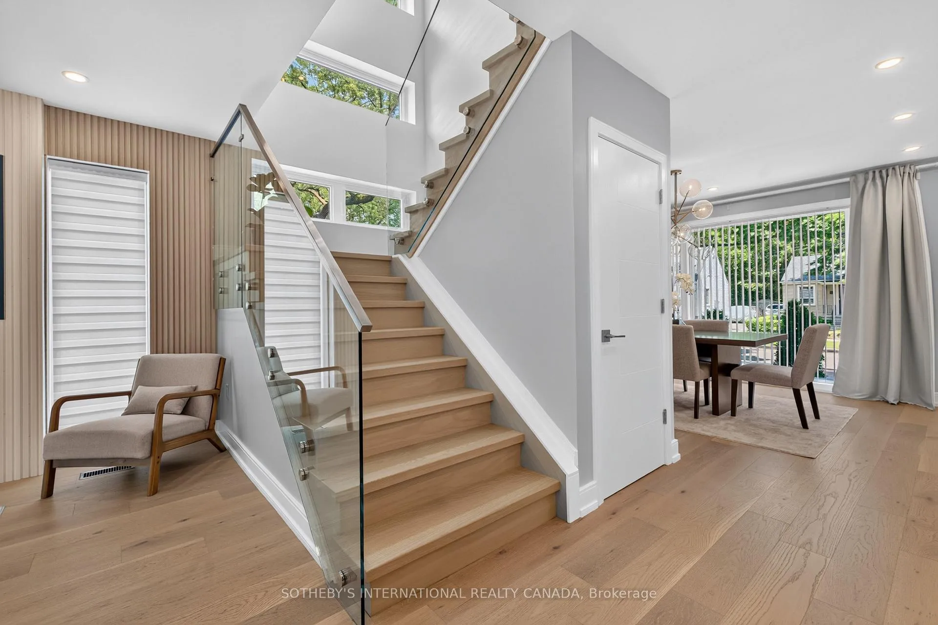 Photo 21 of 20 Uno Drive, Etobicoke, Stonegate-Queensway — HOMEH