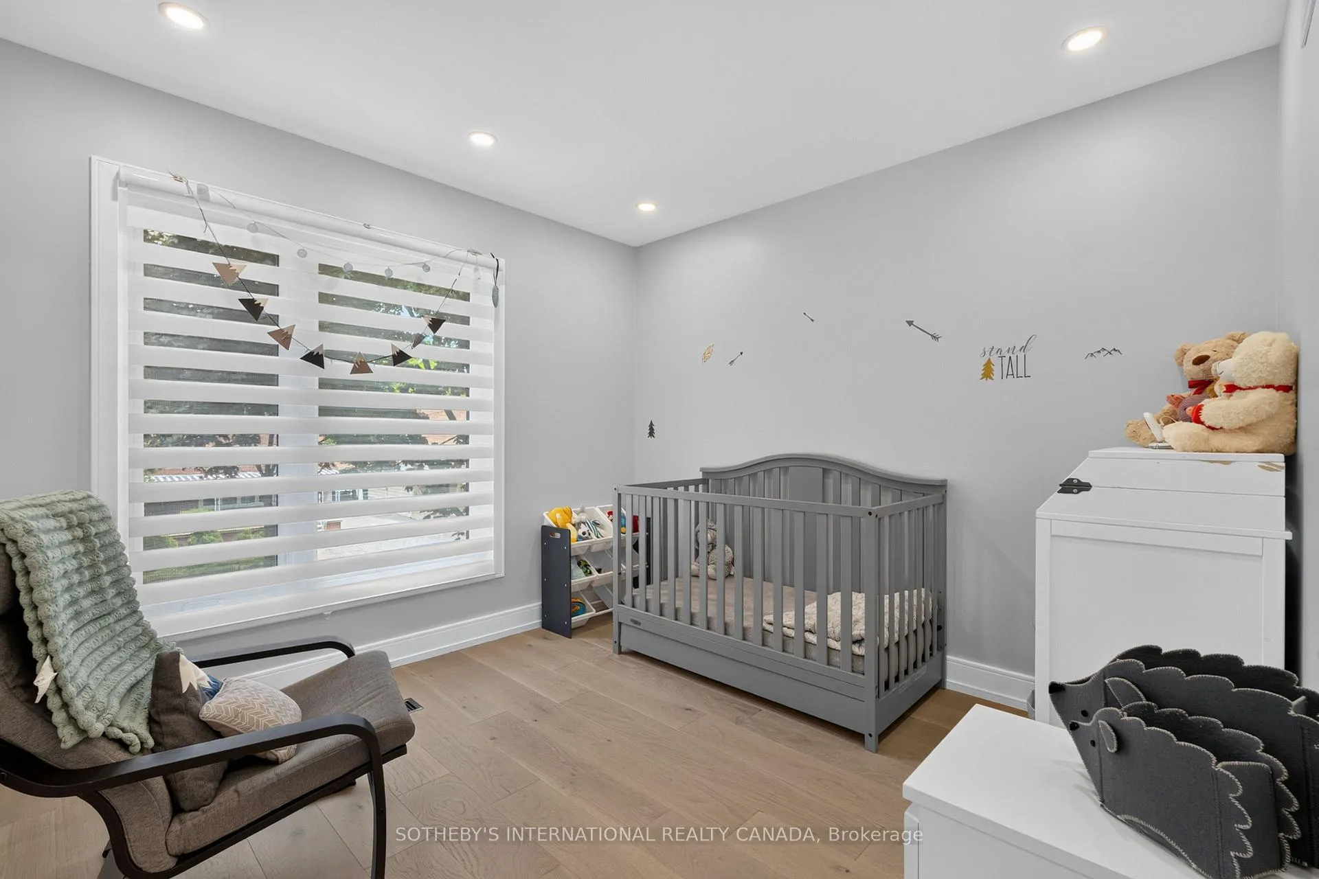 Photo 30 of 20 Uno Drive, Etobicoke, Stonegate-Queensway — HOMEH