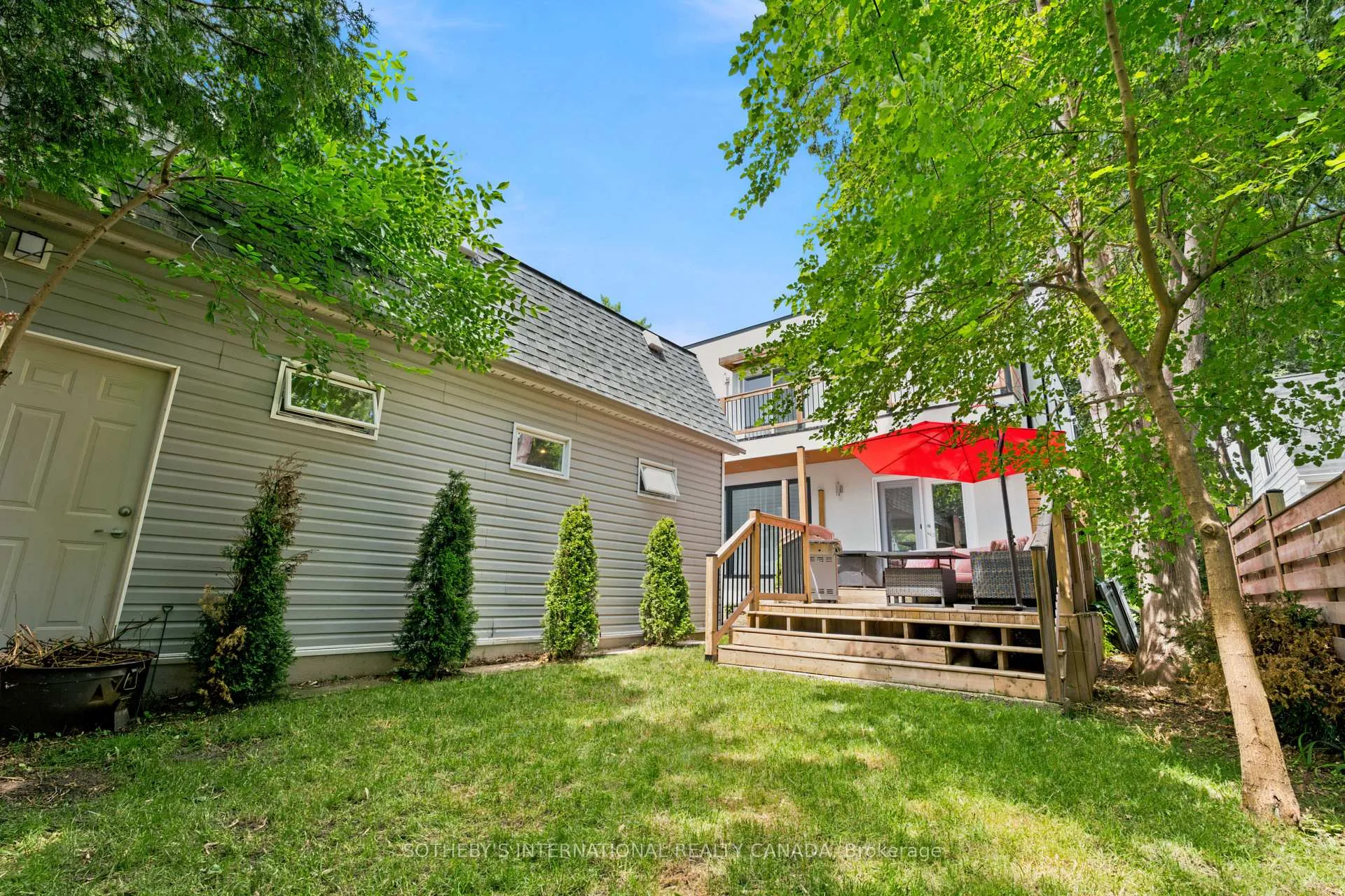 Photo 45 of 20 Uno Drive, Etobicoke, Stonegate-Queensway — HOMEH