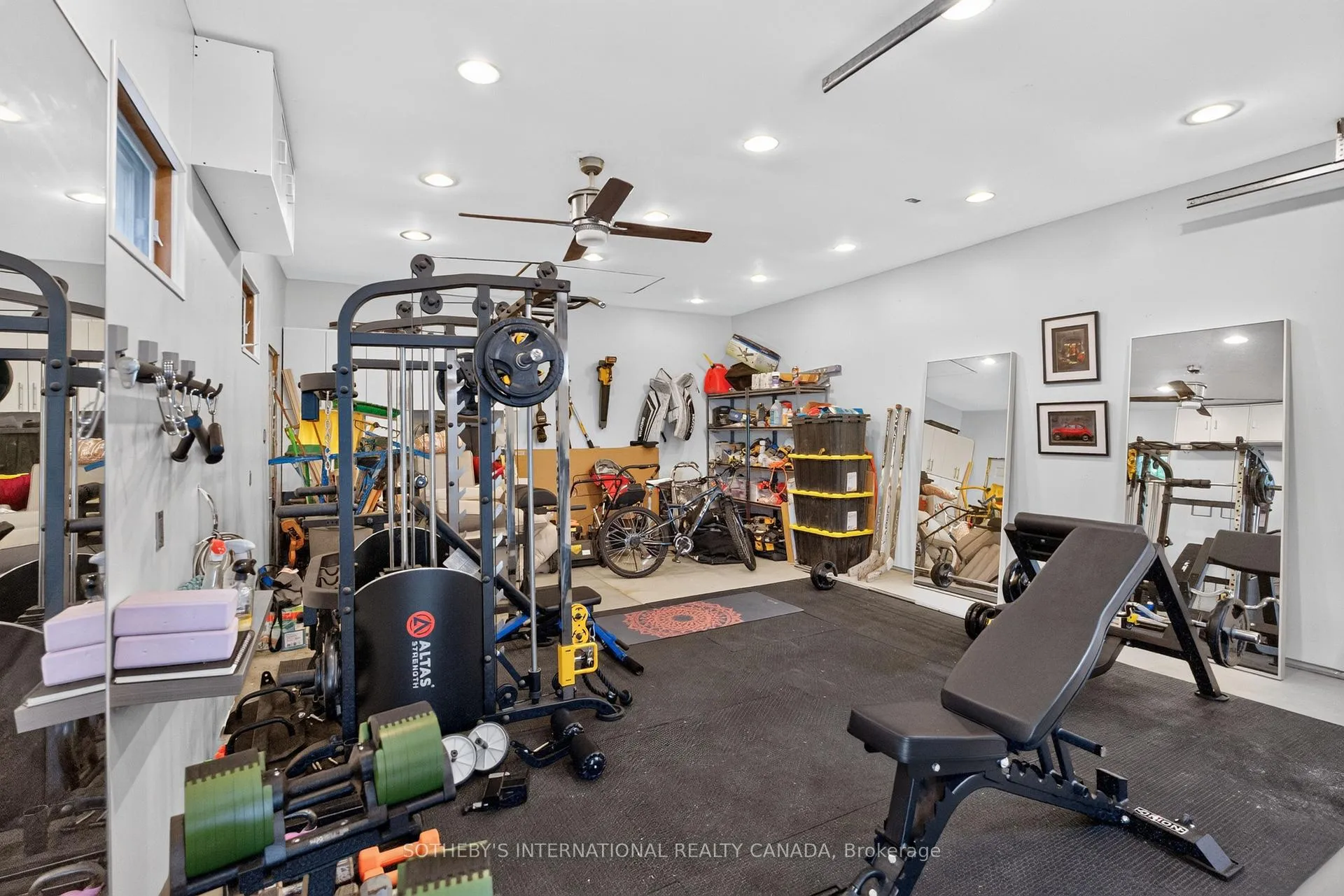 Photo 46 of 20 Uno Drive, Etobicoke, Stonegate-Queensway — HOMEH